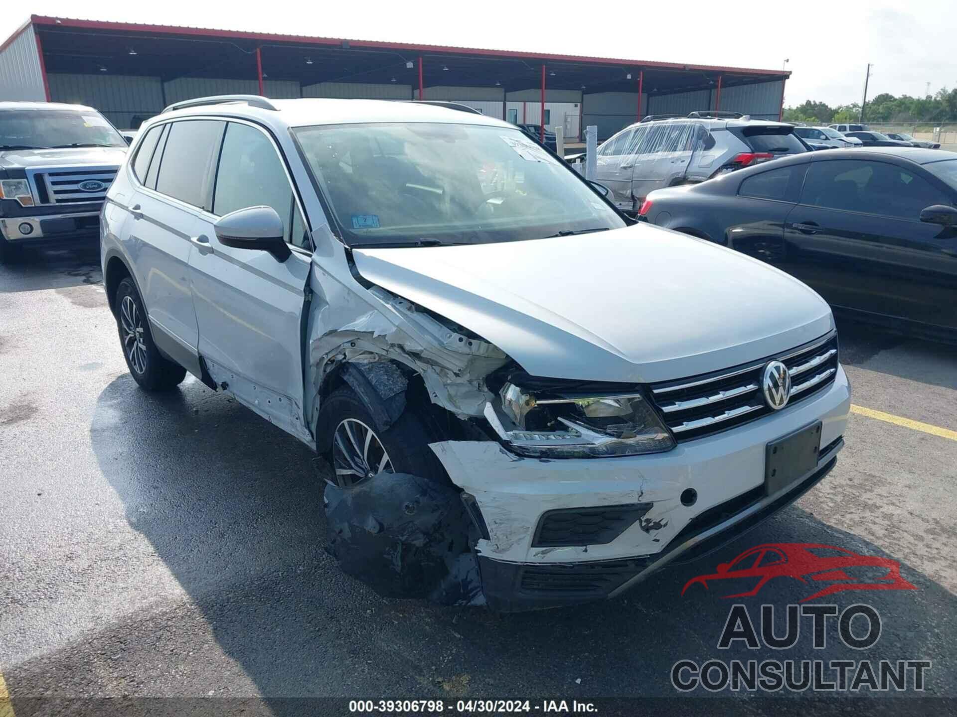 VOLKSWAGEN TIGUAN 2018 - 3VV2B7AX1JM140047