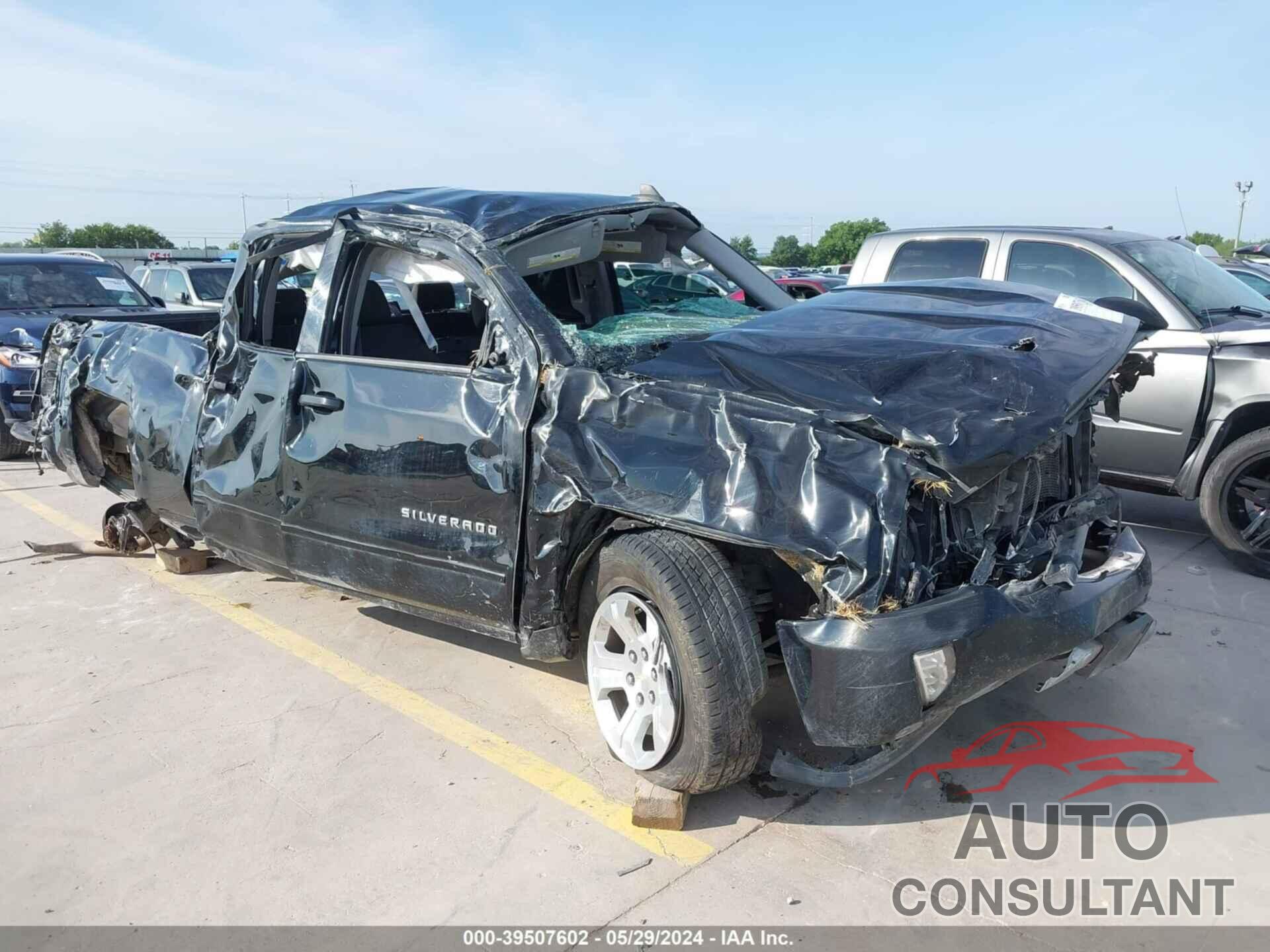 CHEVROLET SILVERADO 1500 2017 - 1GCVKREC6HZ140956