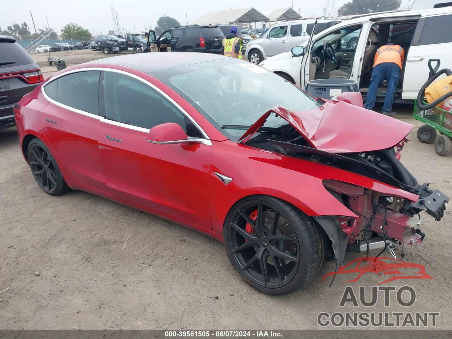 TESLA MODEL 3 2018 - 5YJ3E1EB8JF083565