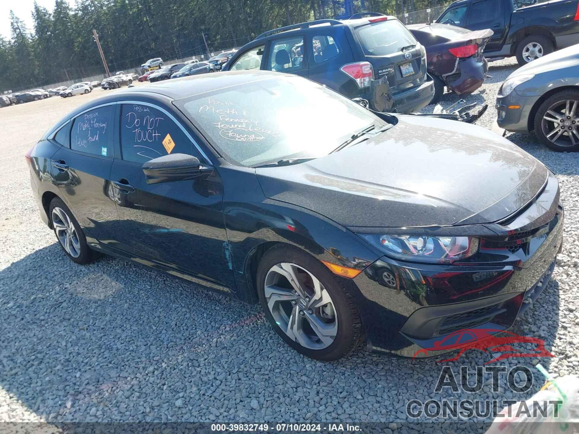 HONDA CIVIC 2018 - 2HGFC2F79JH528104