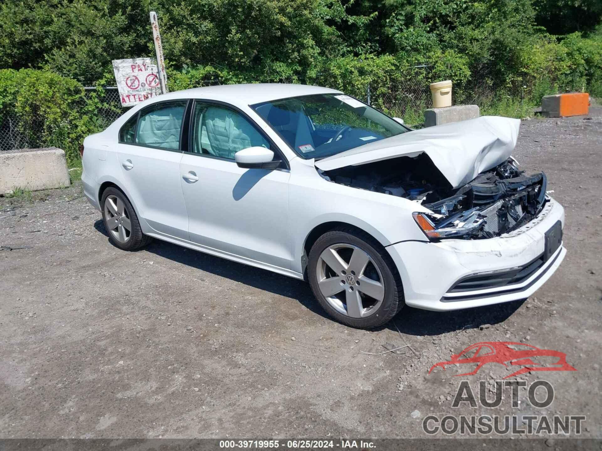 VOLKSWAGEN JETTA 2017 - 3VW2B7AJ4HM307714