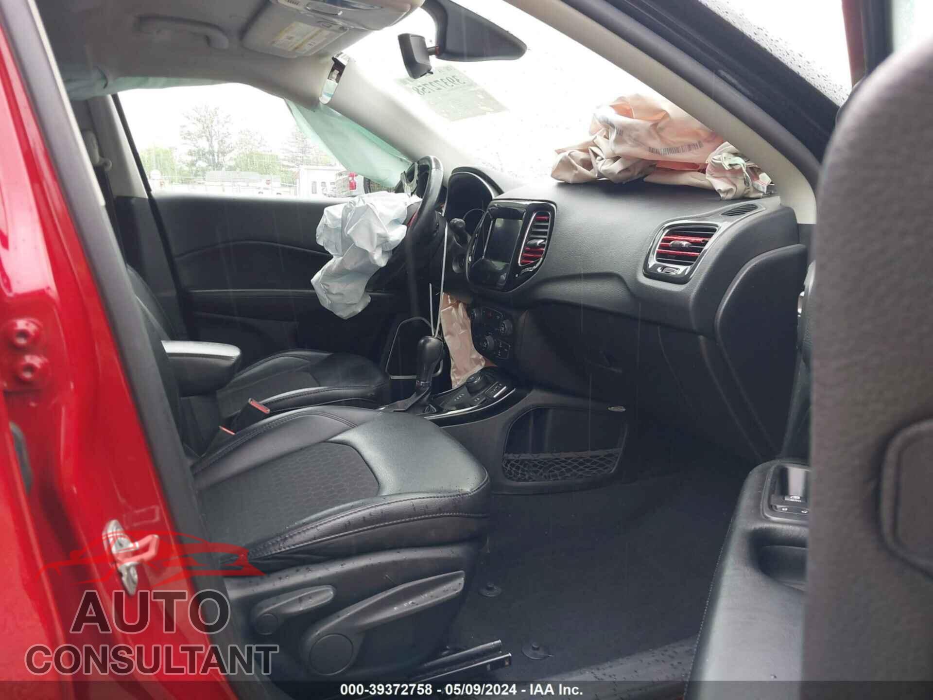 JEEP COMPASS 2020 - 3C4NJDBB3LT209748