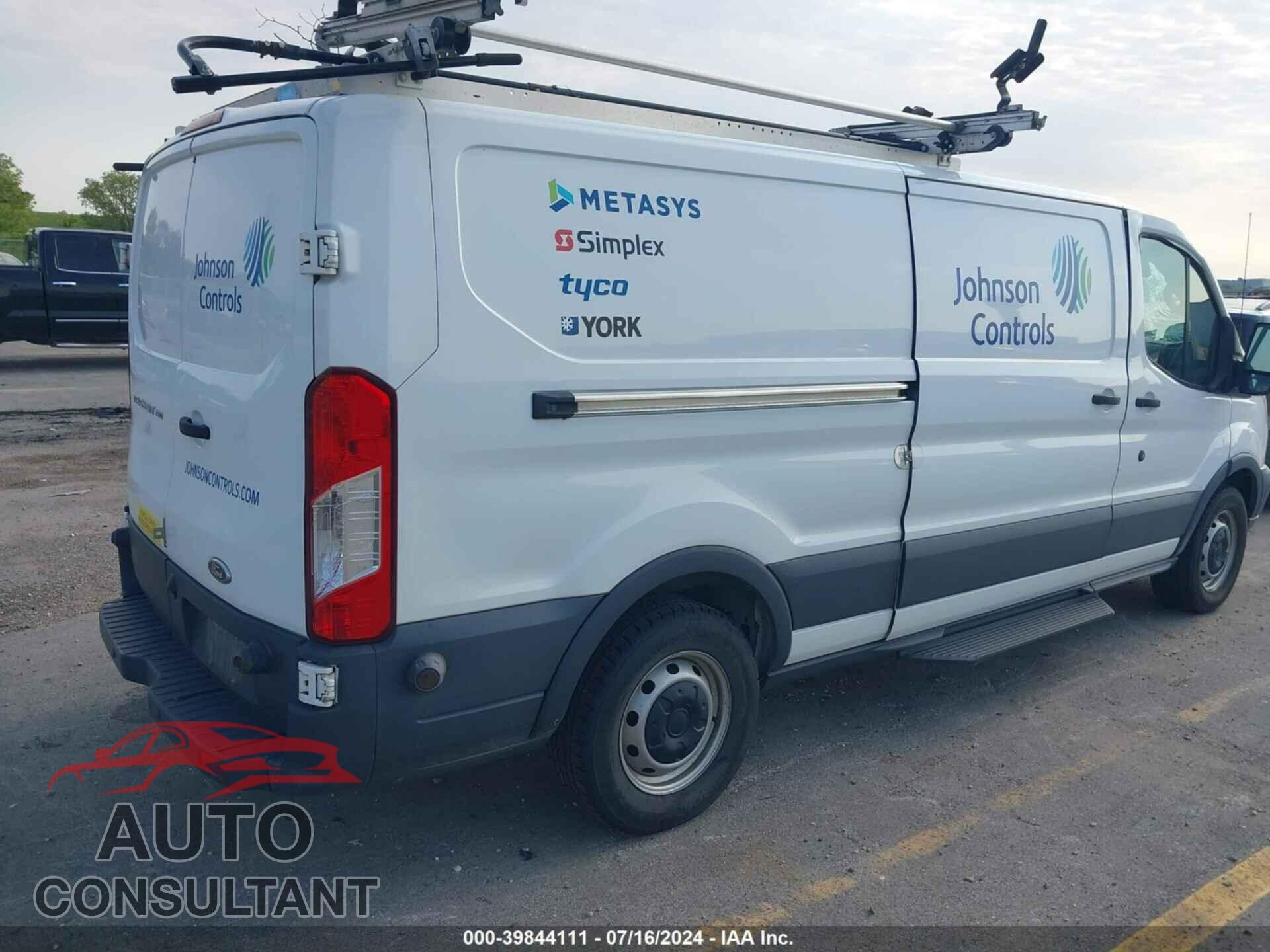 FORD TRANSIT-150 2017 - 1FTYE2YM8HKB49747
