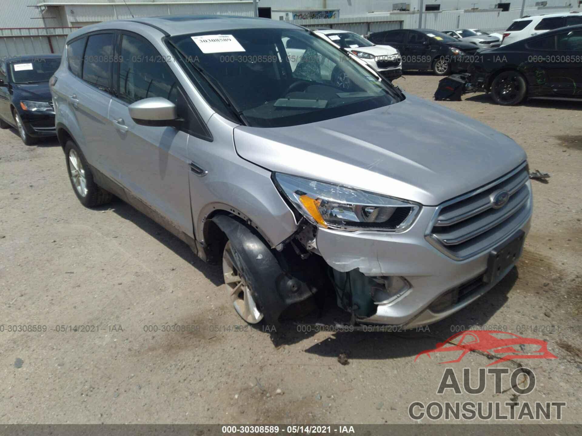 FORD ESCAPE 2017 - 1FMCU0G90HUB04400