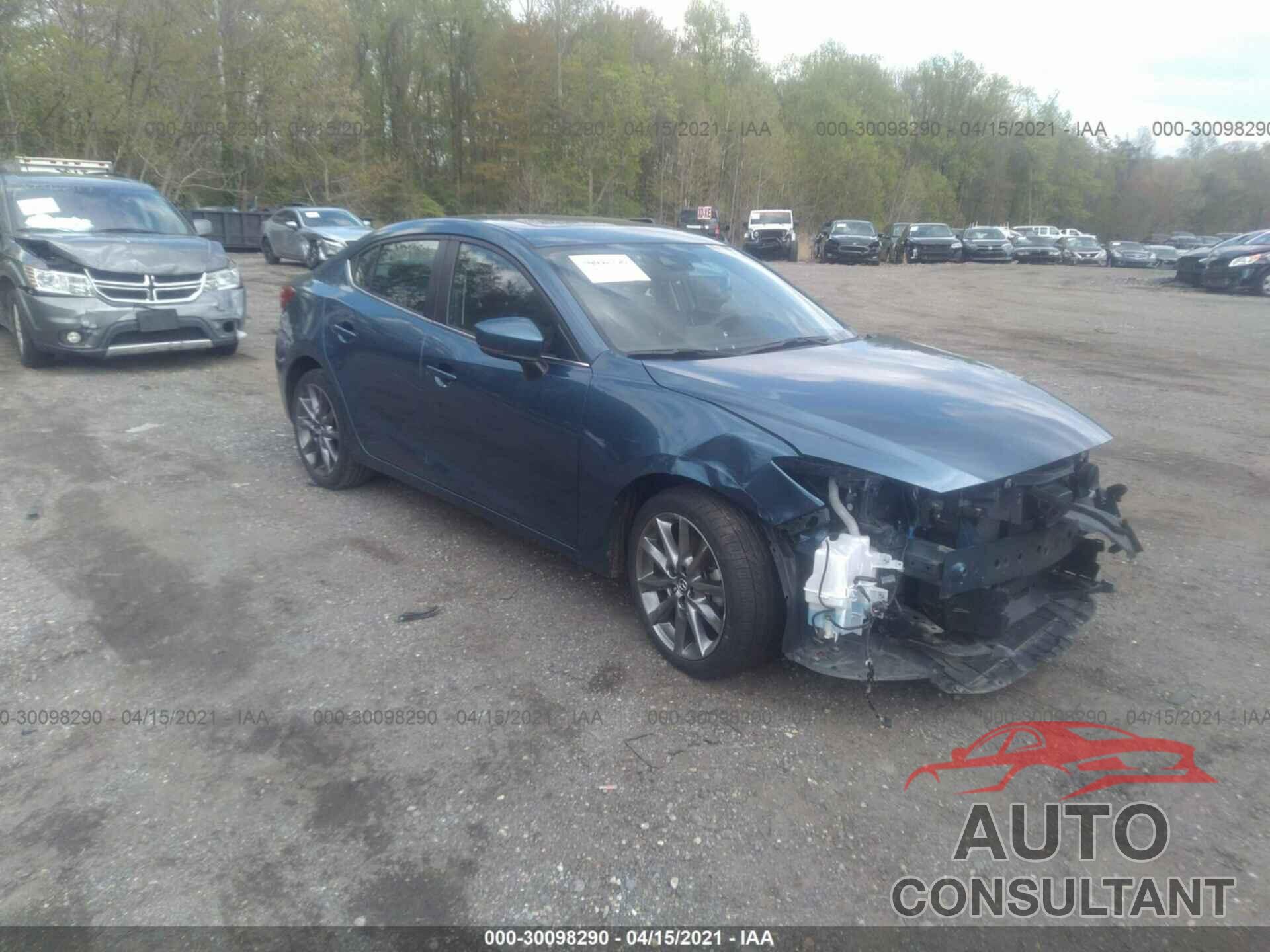 MAZDA MAZDA3 4-DOOR 2018 - 3MZBN1V31JM170429