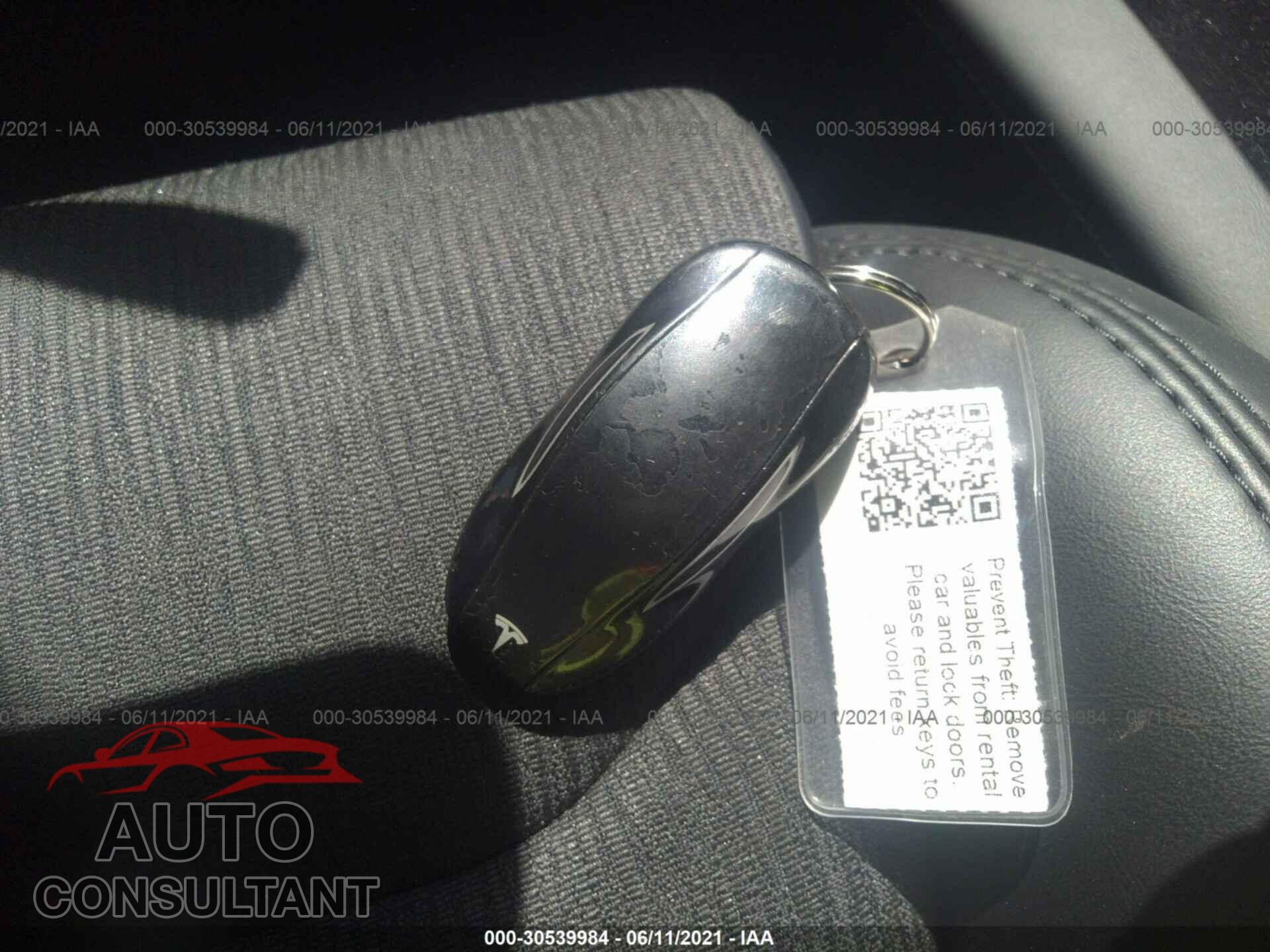 TESLA MODEL S 2018 - 5YJSA1E25JF281639