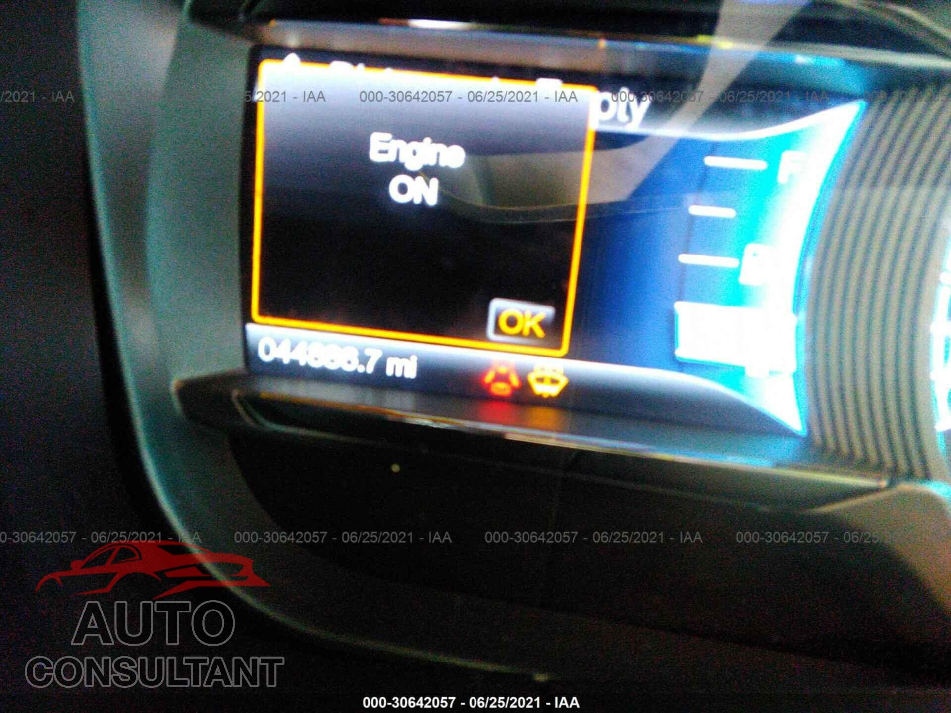 FORD TAURUS 2019 - 1FAHP2F86KG107593