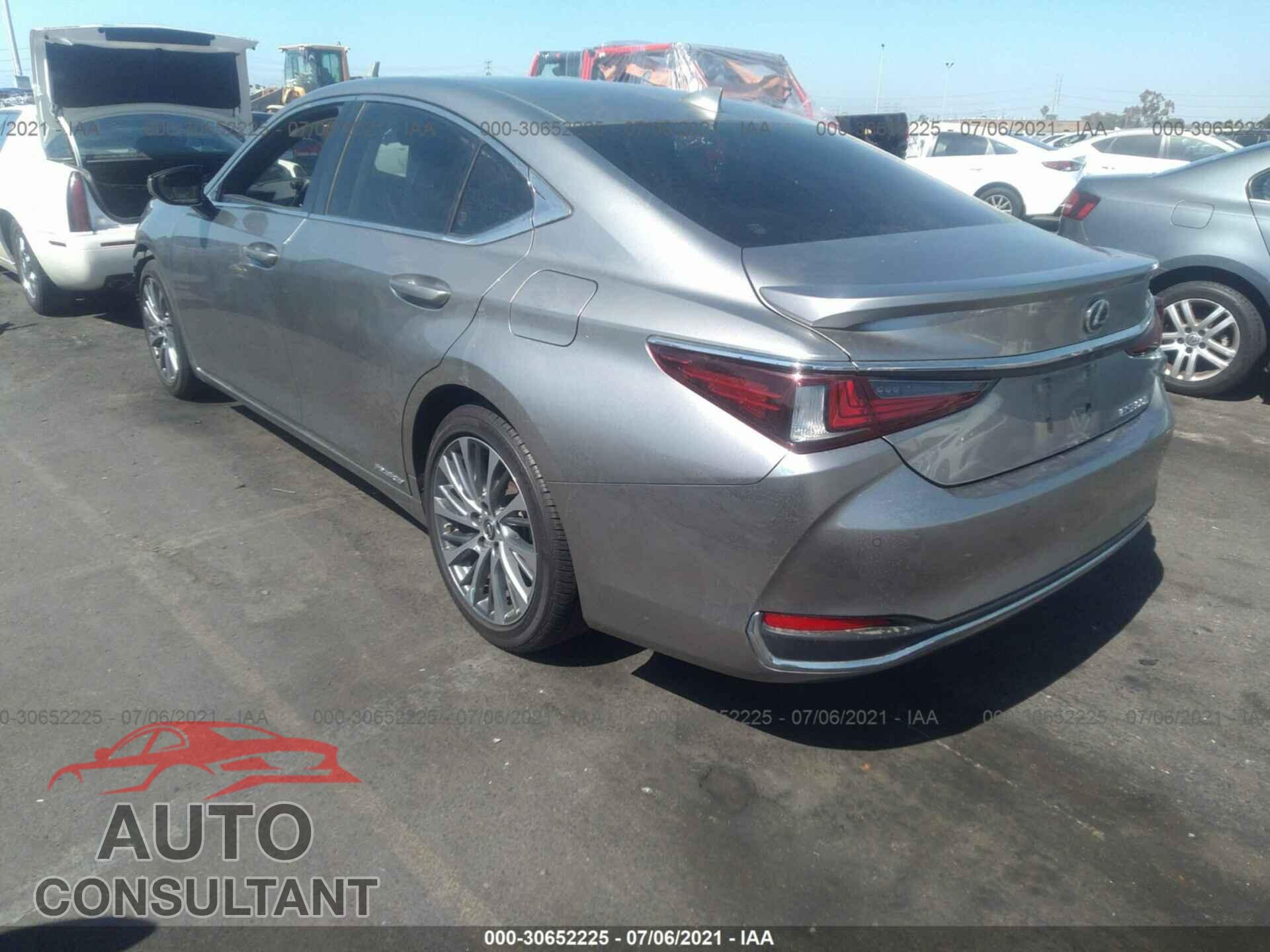 LEXUS ES 2019 - JTHB21B17K2041715
