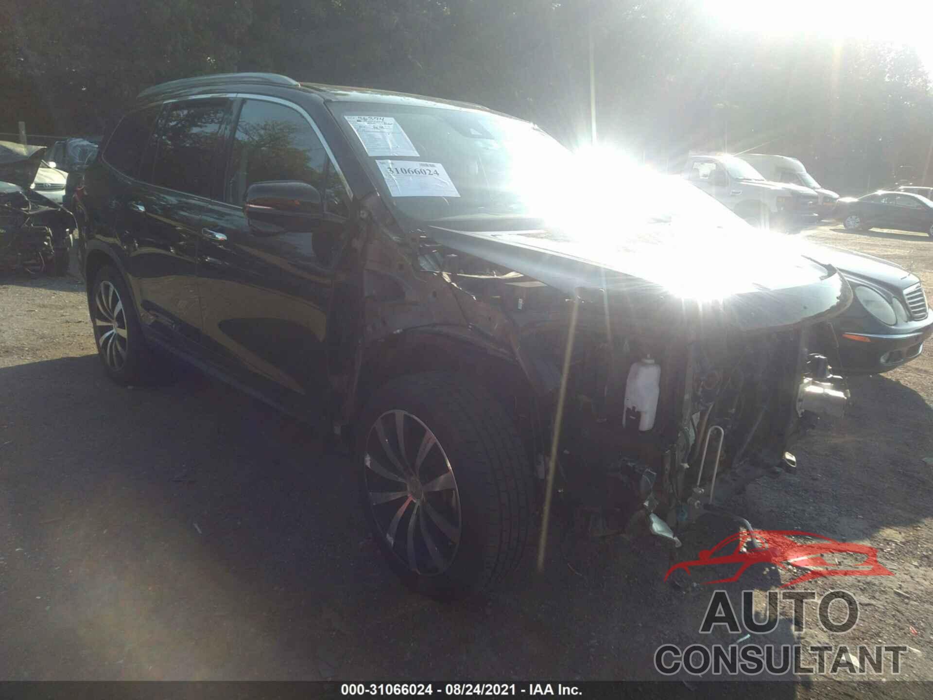 HONDA PILOT 2016 - 5FNYF6H91GB027405