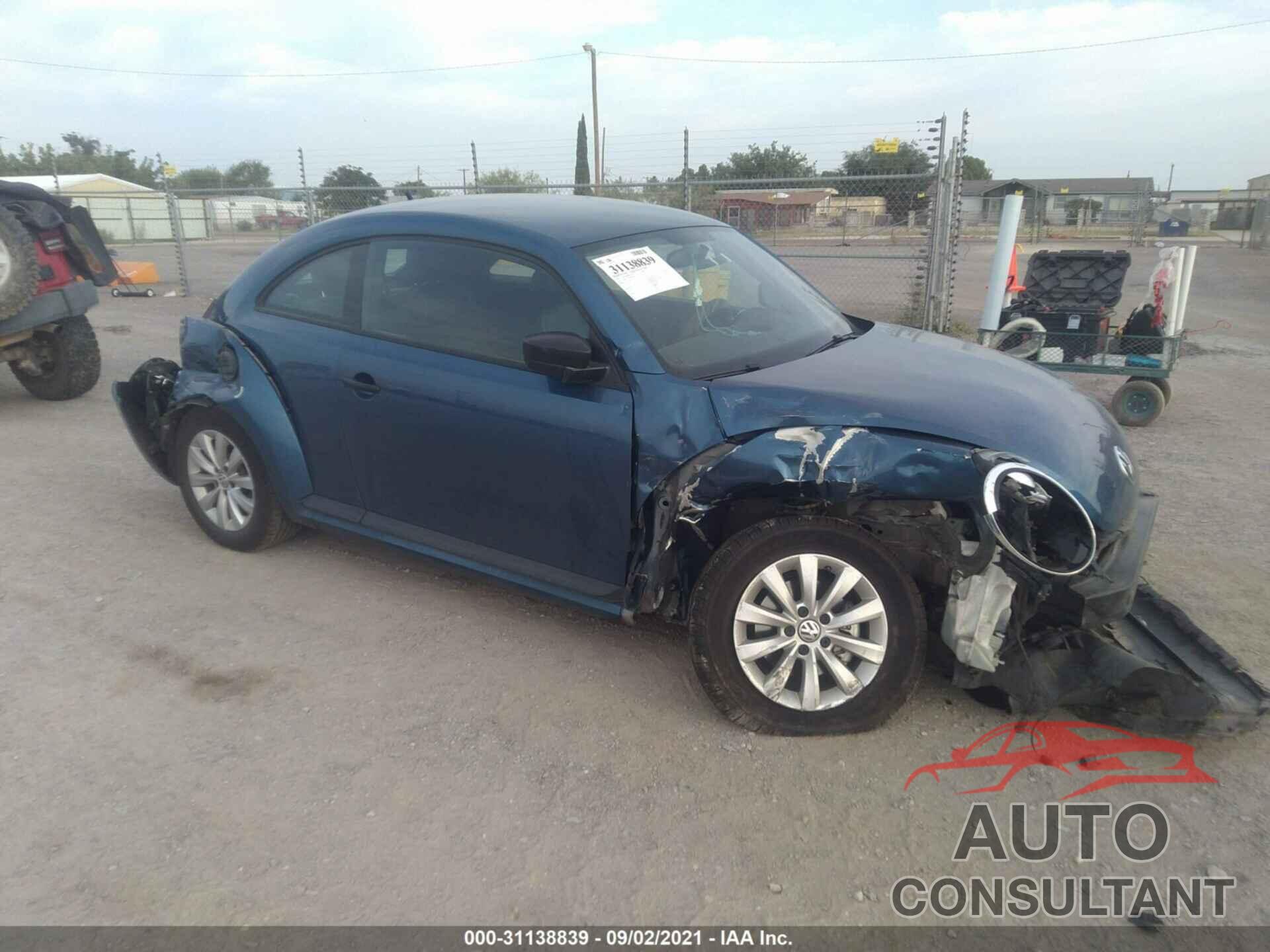 VOLKSWAGEN BEETLE 2017 - 3VWF17ATXHM619994