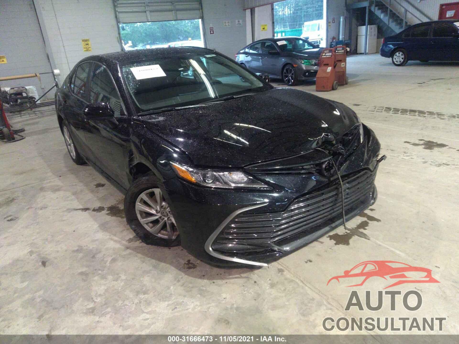 TOYOTA CAMRY 2021 - 4T1C11AK4MU555088