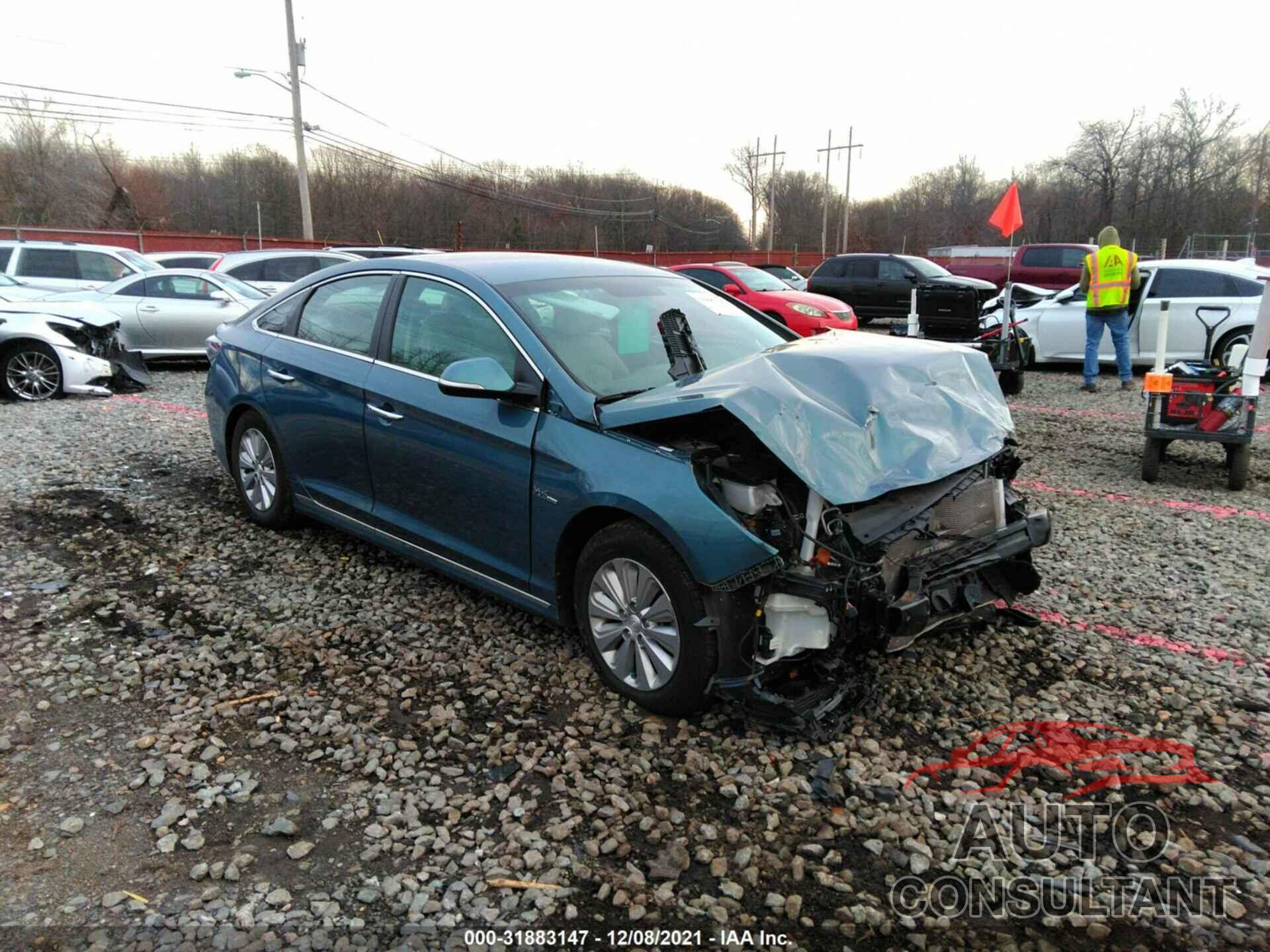 HYUNDAI SONATA HYBRID 2016 - KMHE24L14GA015421