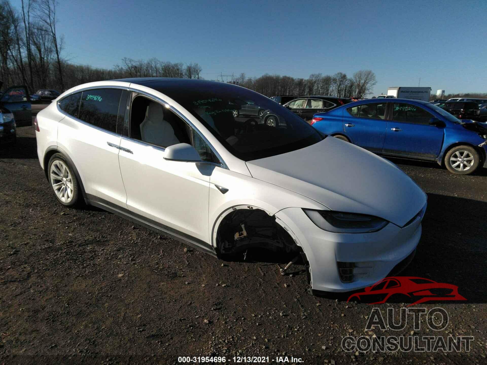 TESLA MODEL X 2017 - 5YJXCBE27HF065095