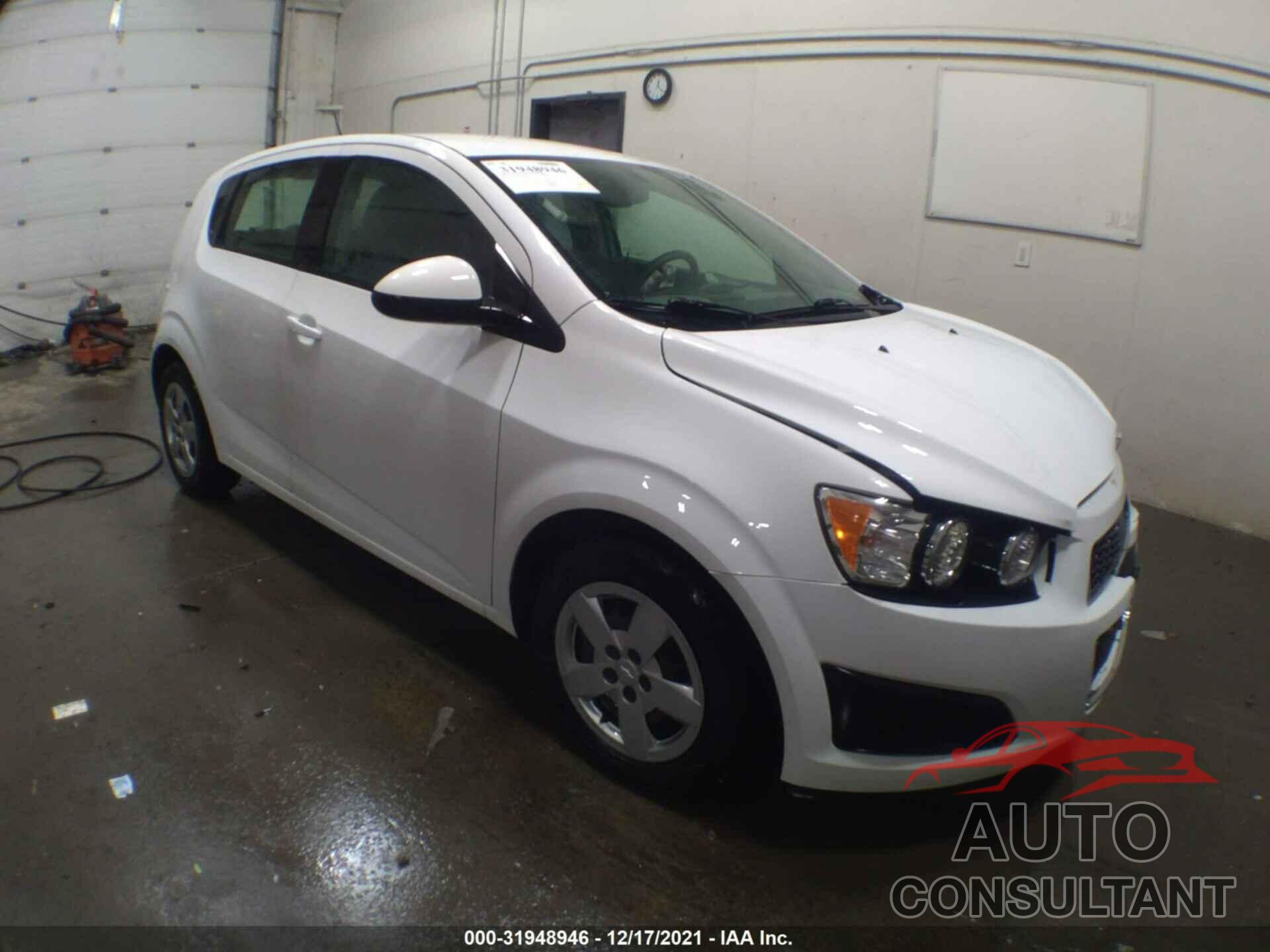 CHEVROLET SONIC 2016 - 1G1JA6SH3G4167164