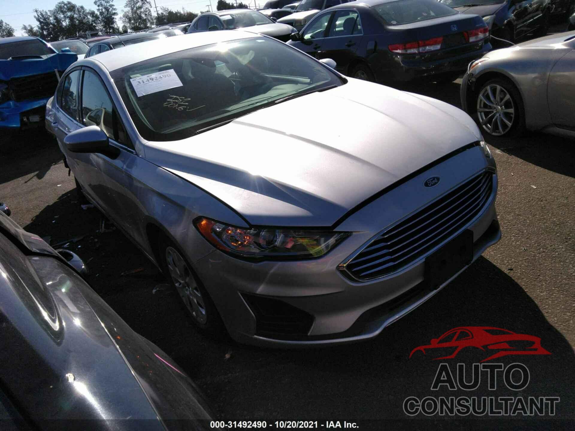 FORD FUSION 2019 - 3FA6P0G71KR201570