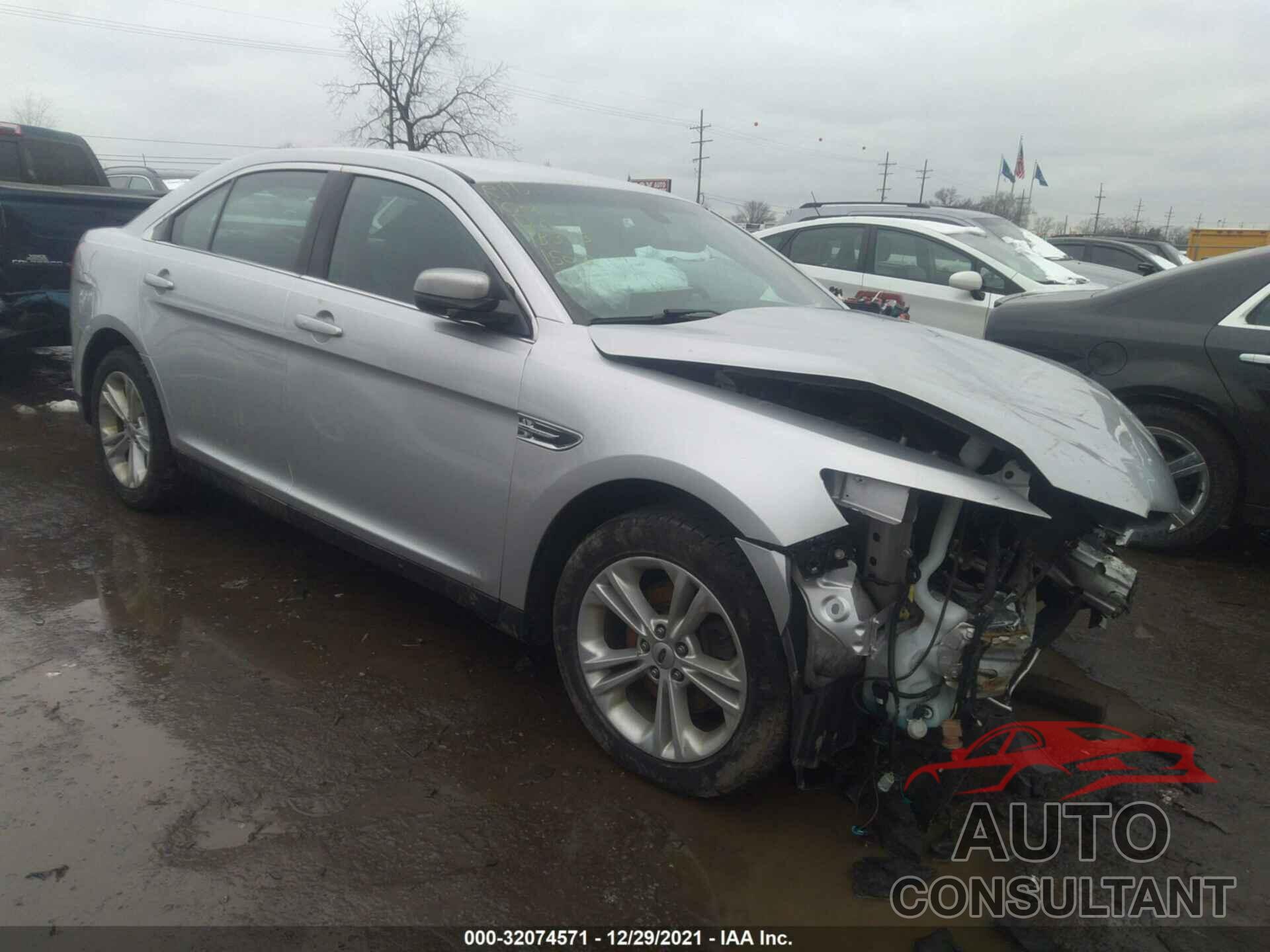 FORD TAURUS 2018 - 1FAHP2E84JG131522