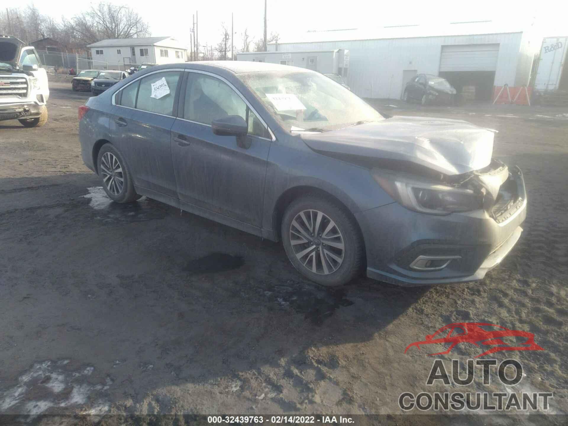 SUBARU LEGACY 2018 - 4S3BNAF66J3030292