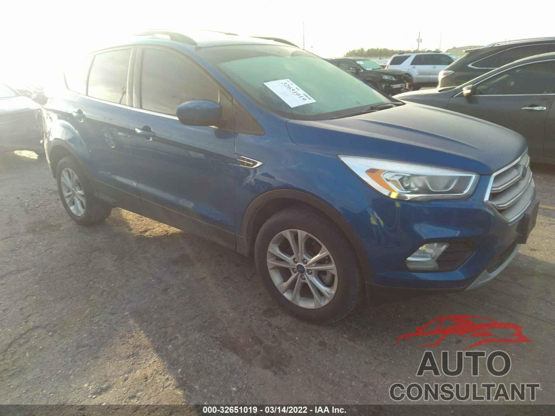 FORD ESCAPE 2017 - 1FMCU0GD2HUE67236