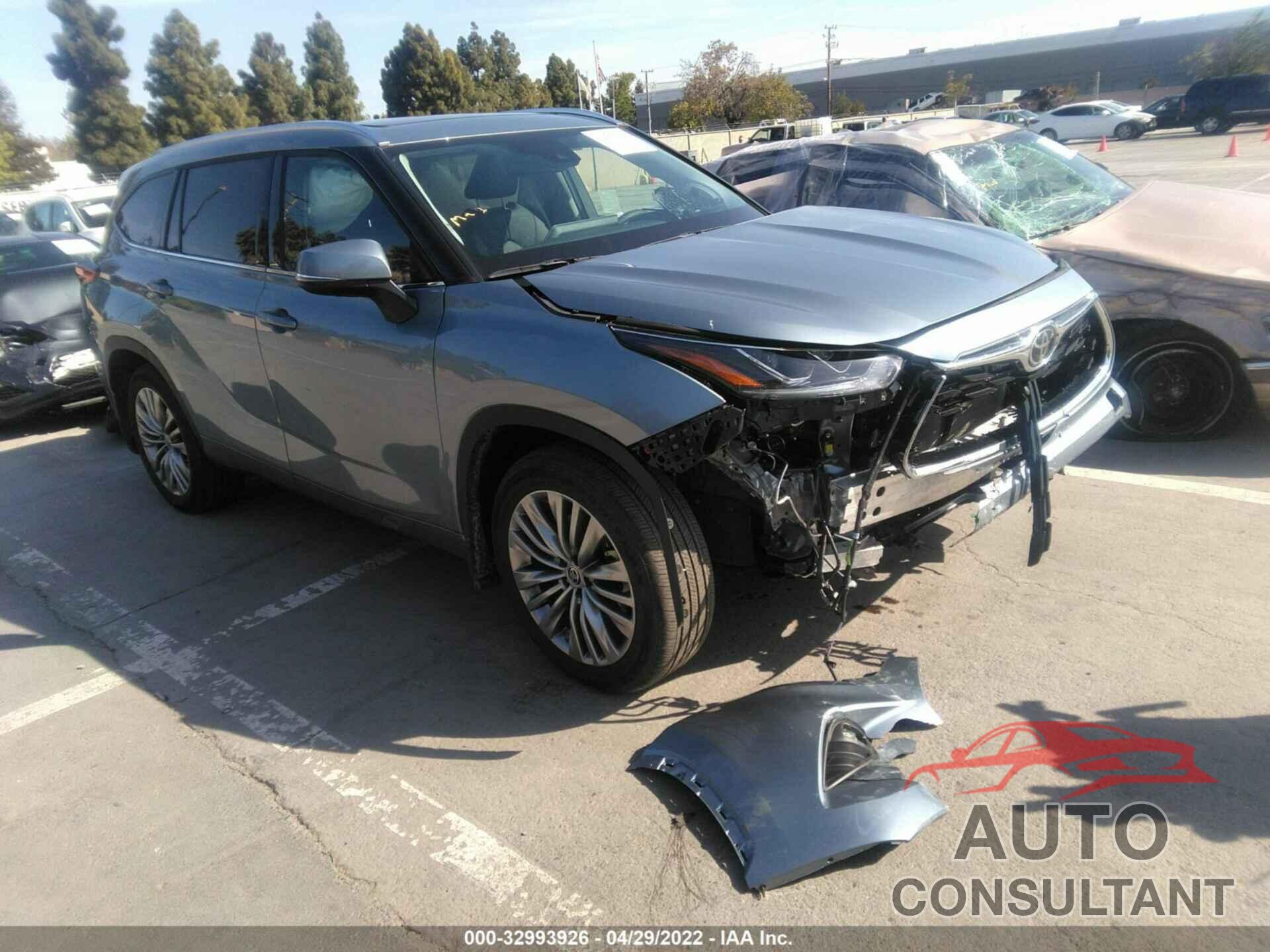 TOYOTA HIGHLANDER 2022 - 5TDFZRBH4NS182927