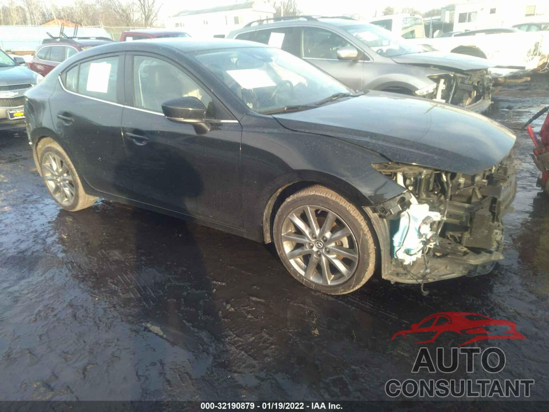MAZDA MAZDA3 4-DOOR 2018 - 3MZBN1W33JM226403