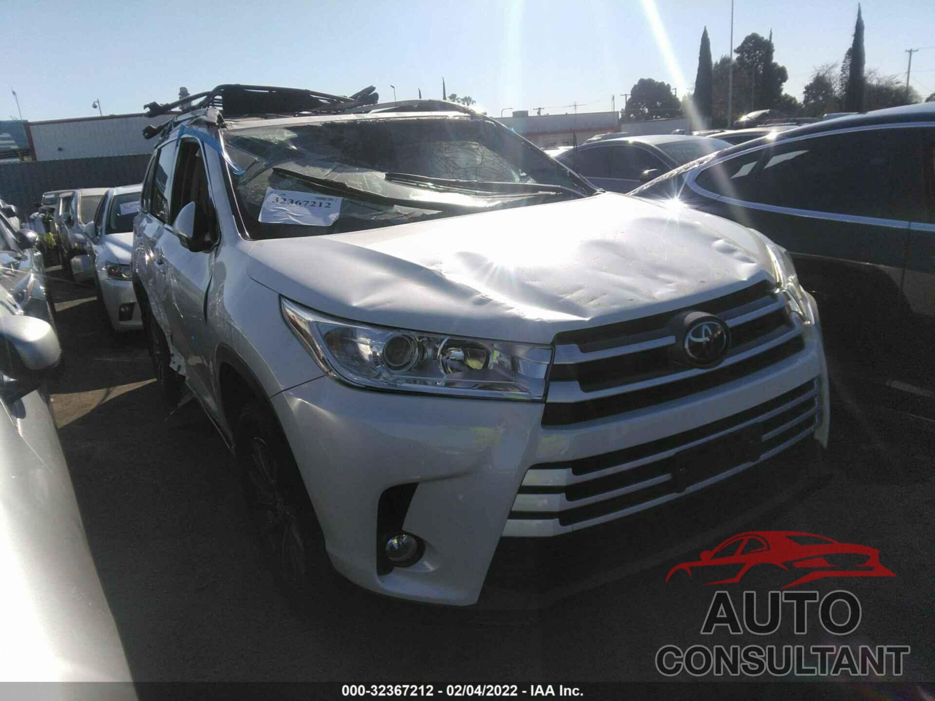 TOYOTA HIGHLANDER 2018 - 5TDKZRFH0JS546358