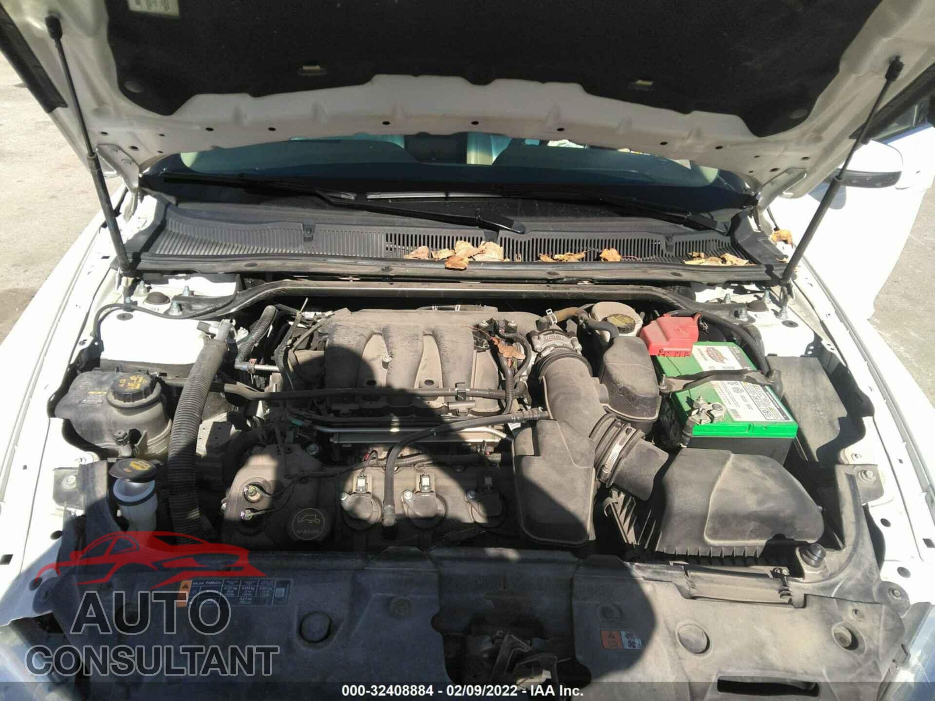 FORD TAURUS 2017 - 1FAHP2E84HG128968