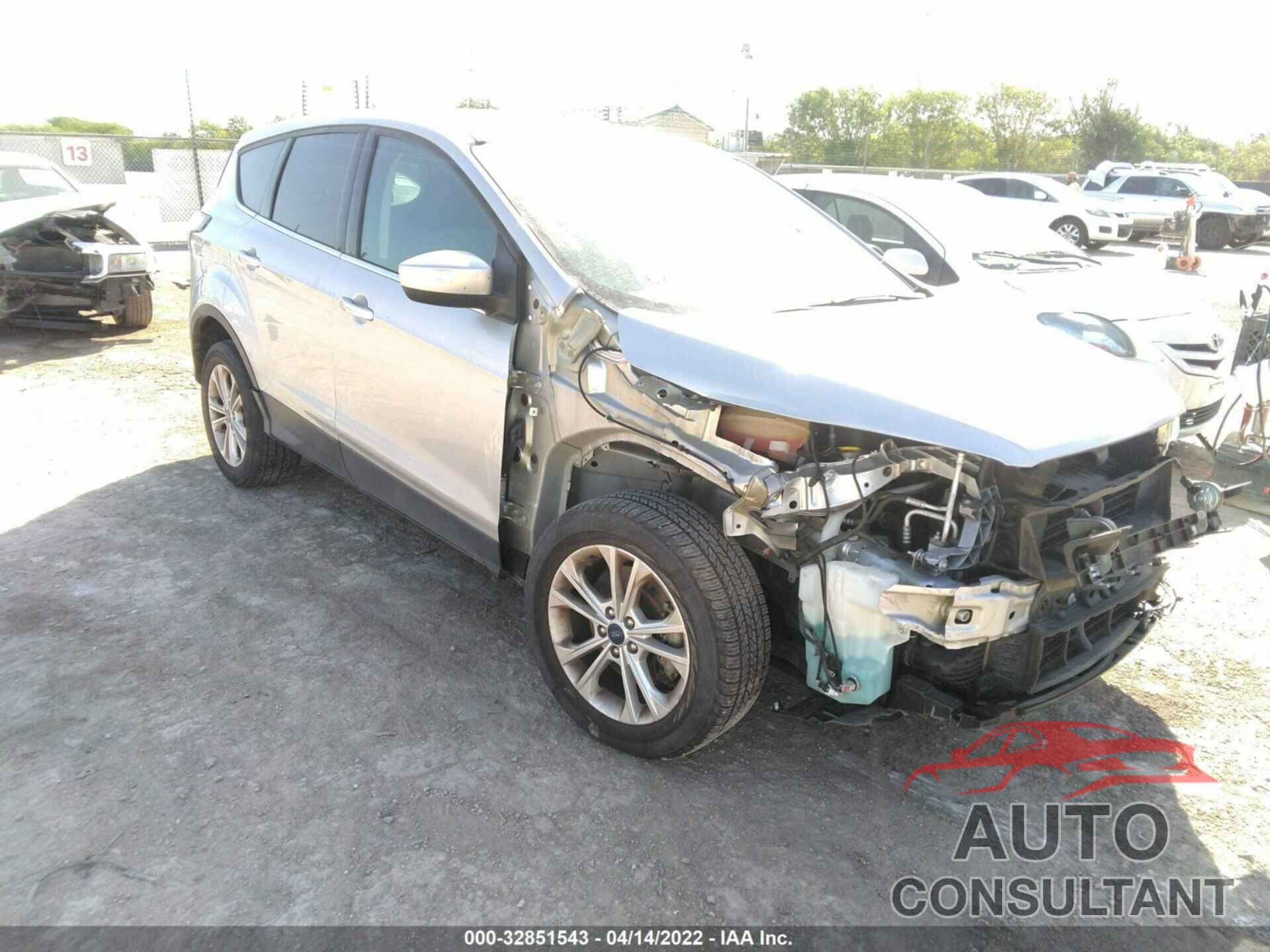 FORD ESCAPE 2017 - 1FMCU0G98HUA24066