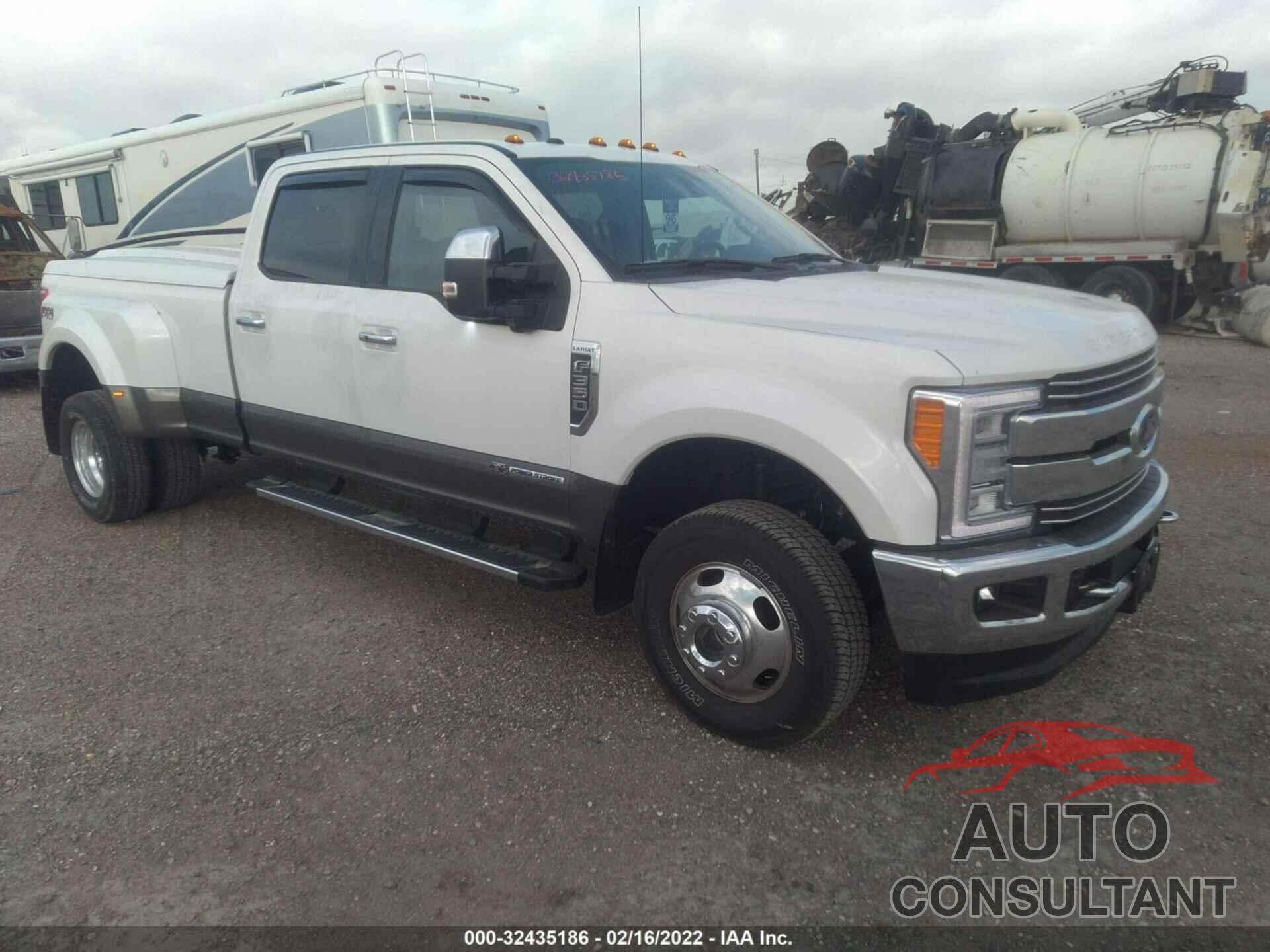 FORD SUPER DUTY F-350 DRW 2018 - 1FT8W3DT2JEB05571