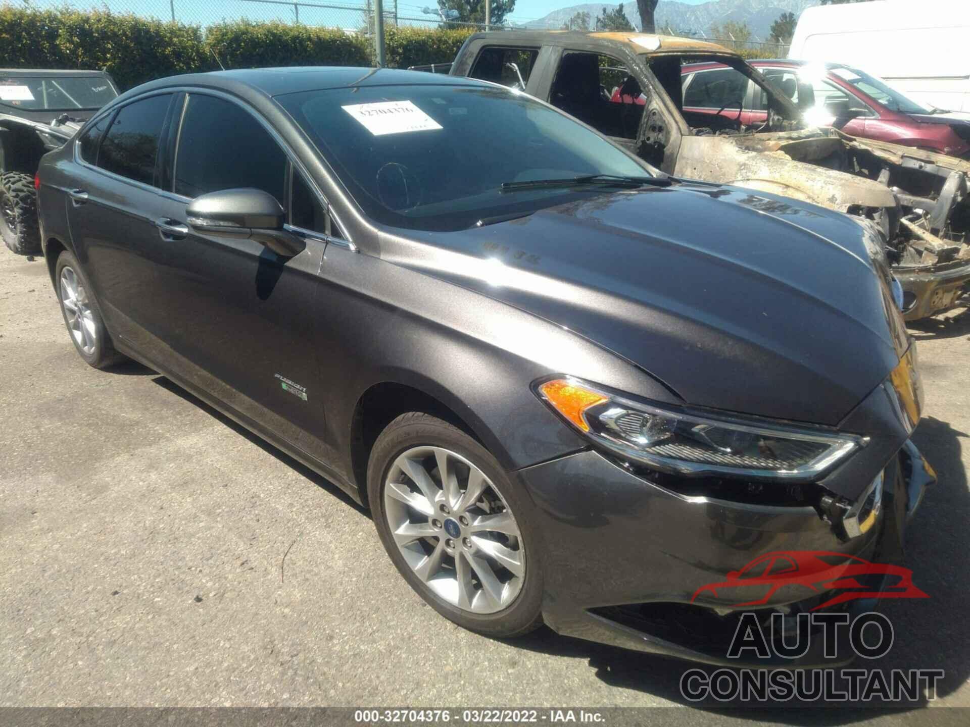 FORD FUSION ENERGI 2018 - 3FA6P0PU0JR253230