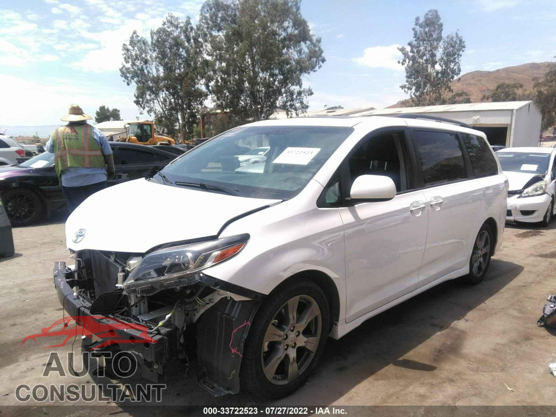 TOYOTA SIENNA 2017 - 5TDXZ3DC7HS799794