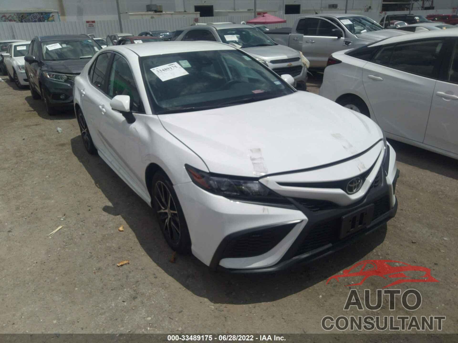 TOYOTA CAMRY 2022 - 4T1G11AK6NU619389
