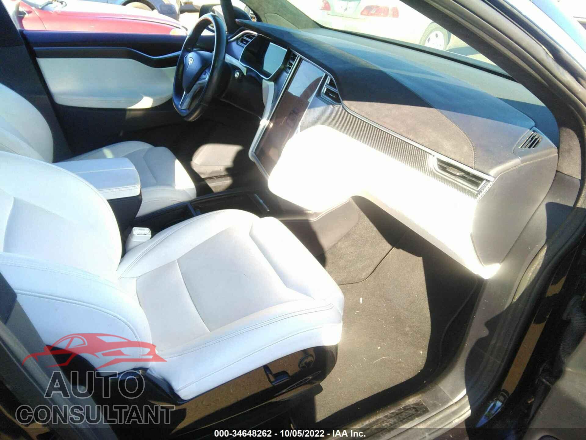 TESLA MODEL X 2017 - 5YJXCBE49HF040958
