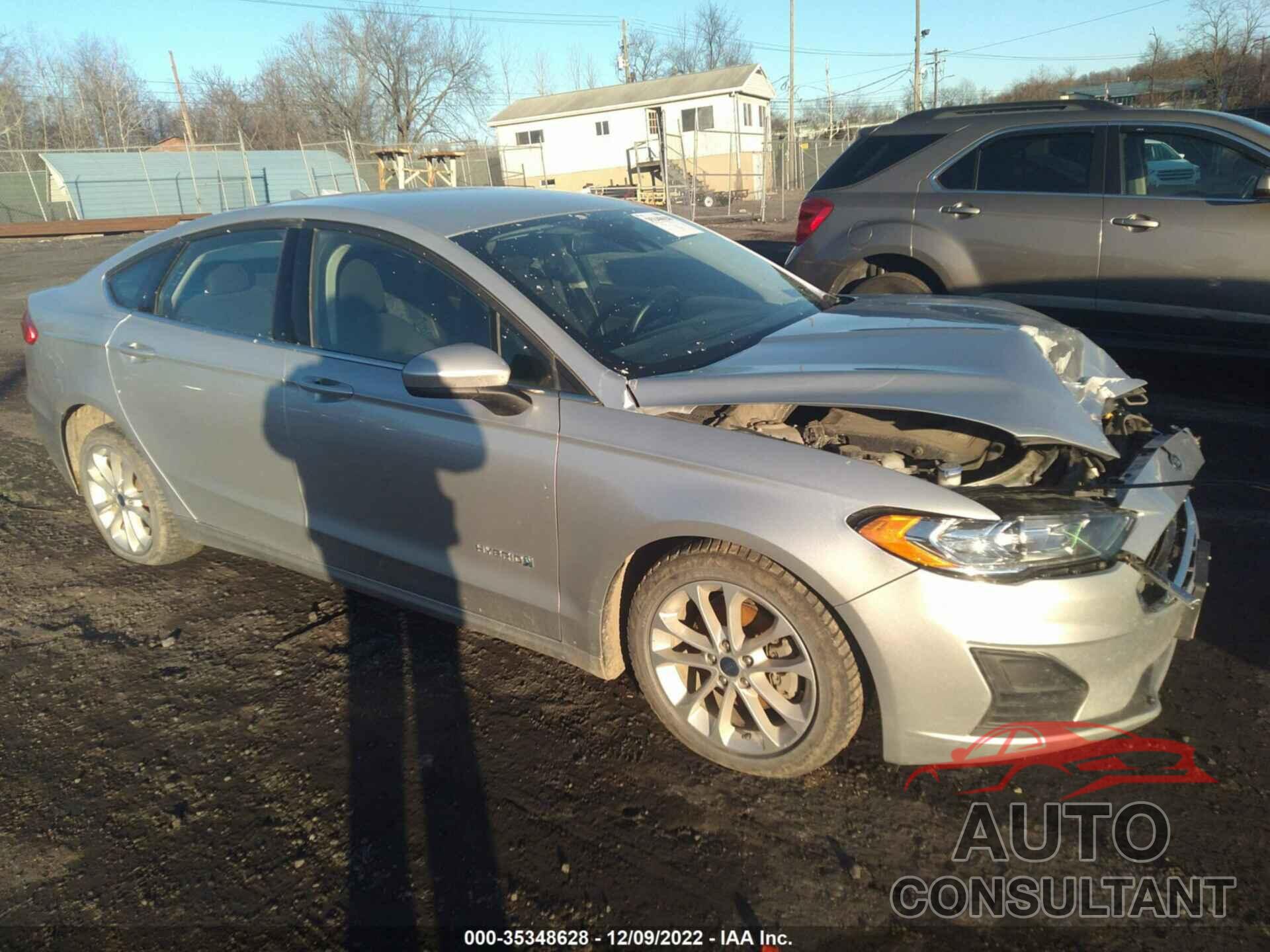 FORD FUSION HYBRID 2019 - 3FA6P0LU3KR181429