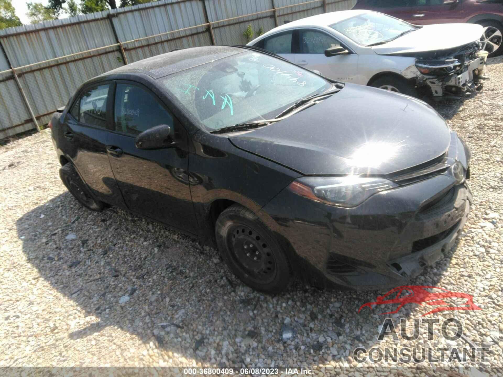 TOYOTA COROLLA 2018 - 5YFBURHE2JP844100