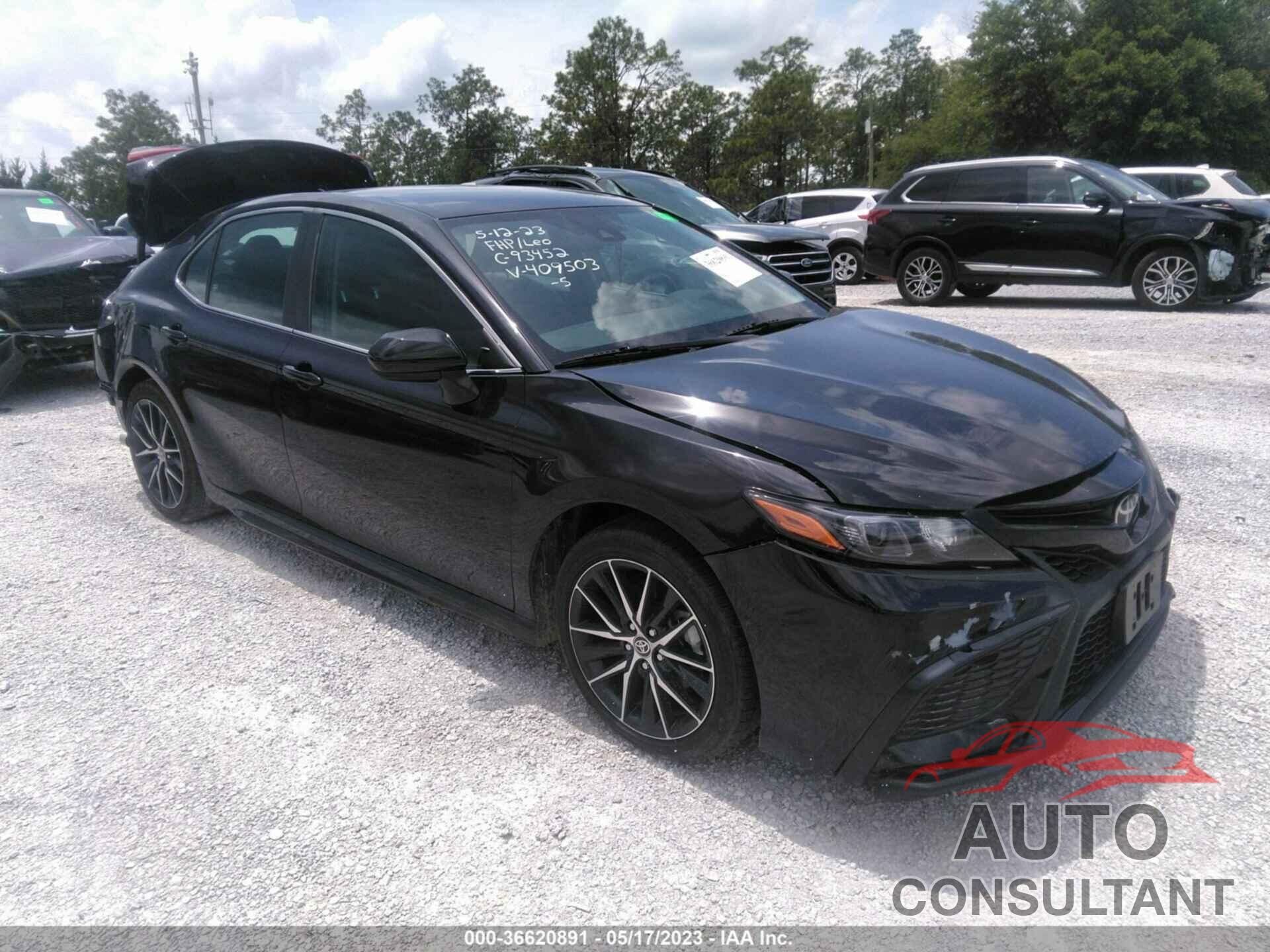 TOYOTA CAMRY 2021 - 4T1G11AK4MU409503