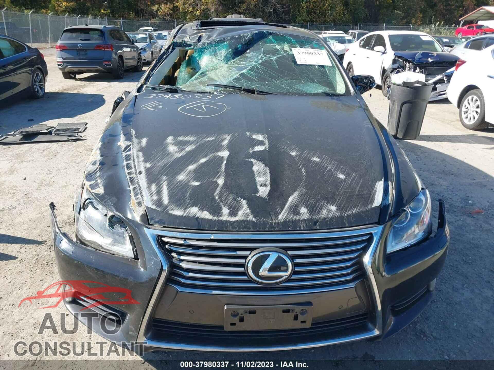 LEXUS LS 2016 - JTHCL5EF8G5026422