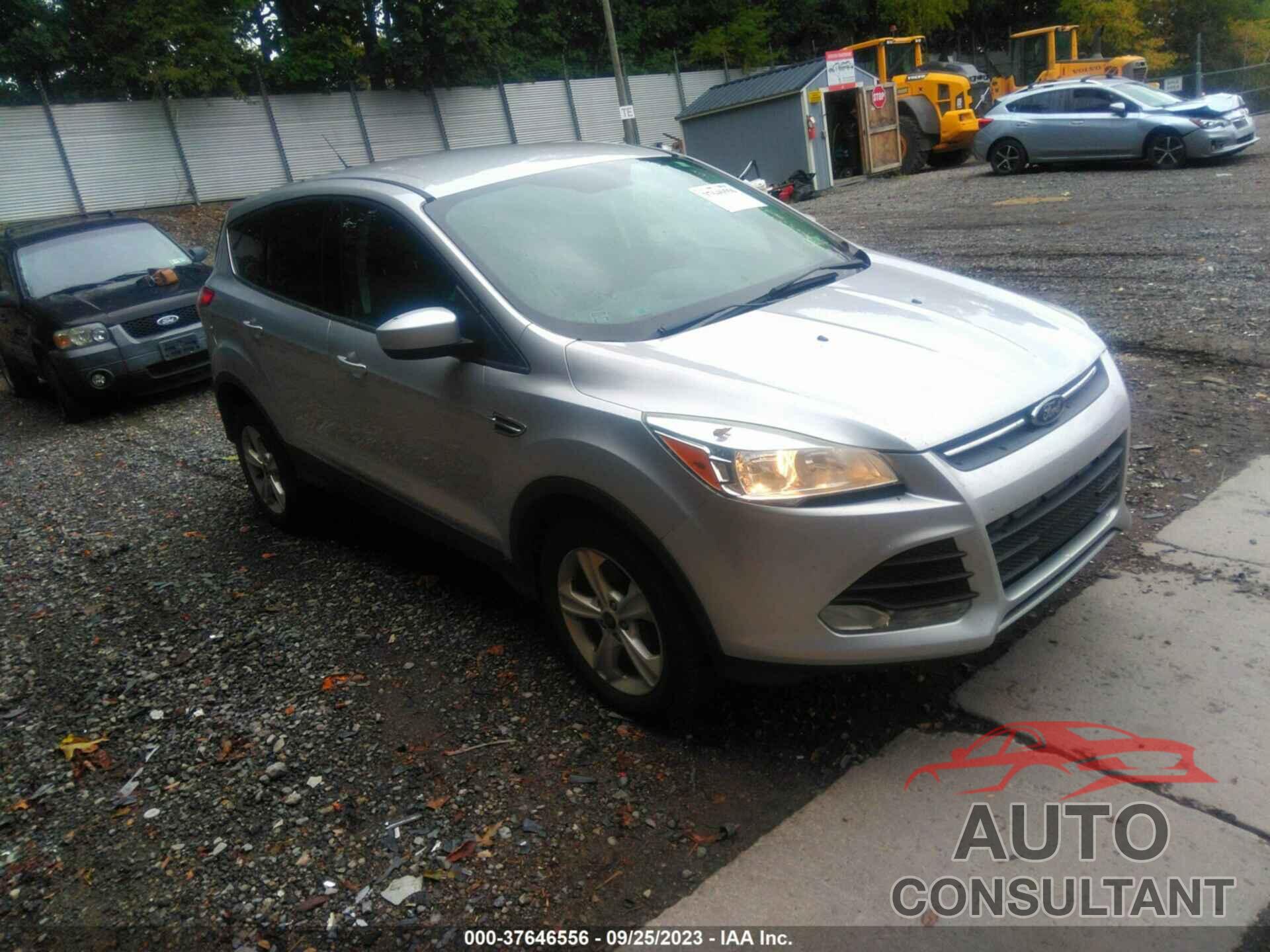 FORD ESCAPE 2015 - 1FMCU9G91FUC44375