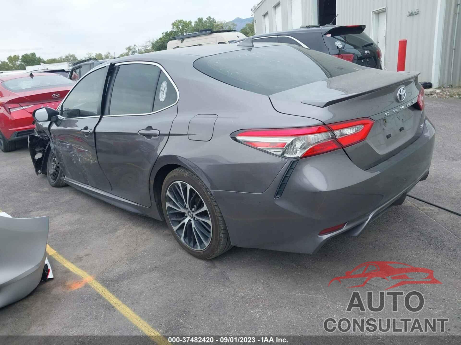 TOYOTA CAMRY 2019 - 4T1B11HK2KU165444