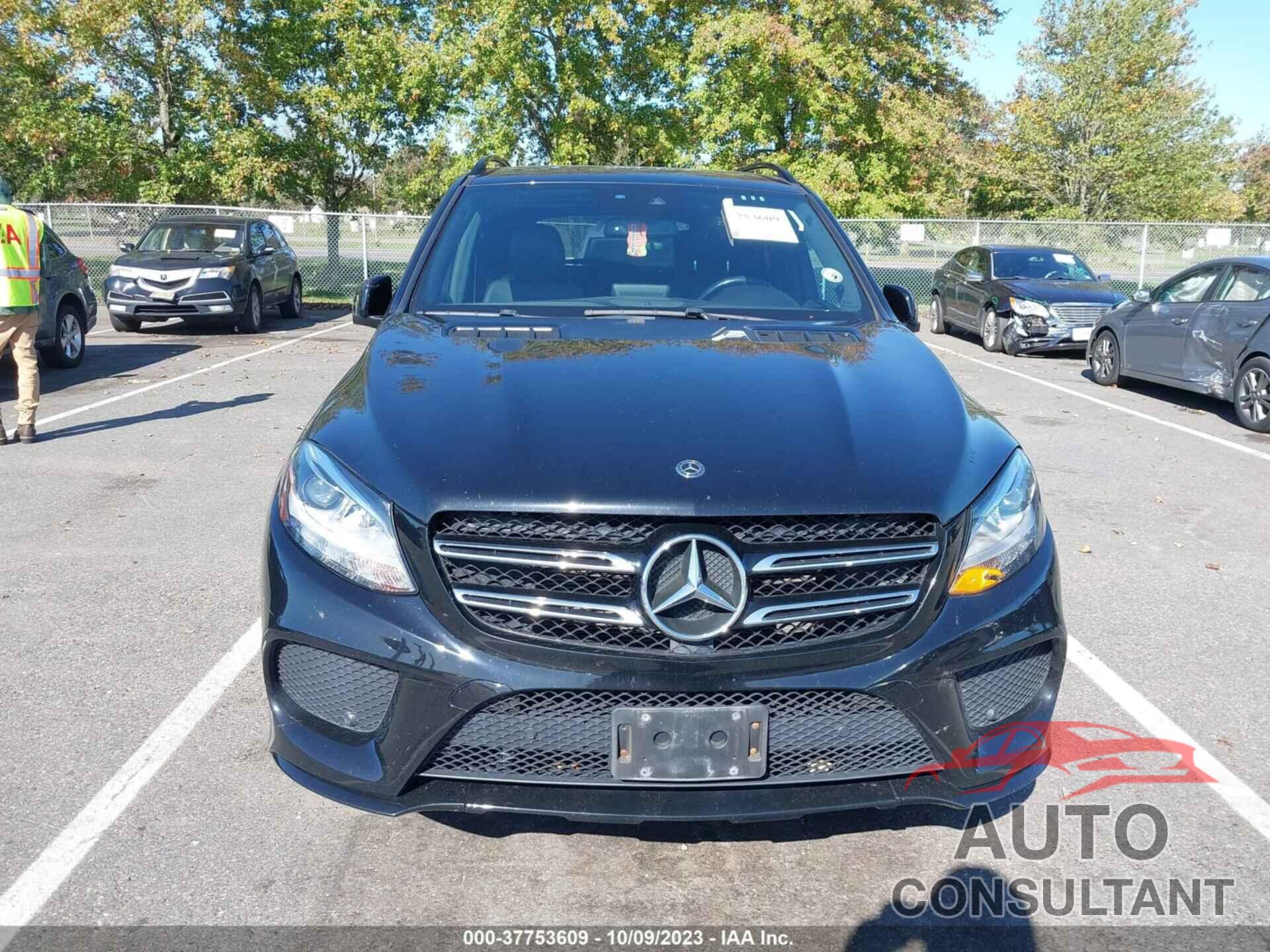 MERCEDES-BENZ GLE 2018 - 4JGDA5HB5JB152911