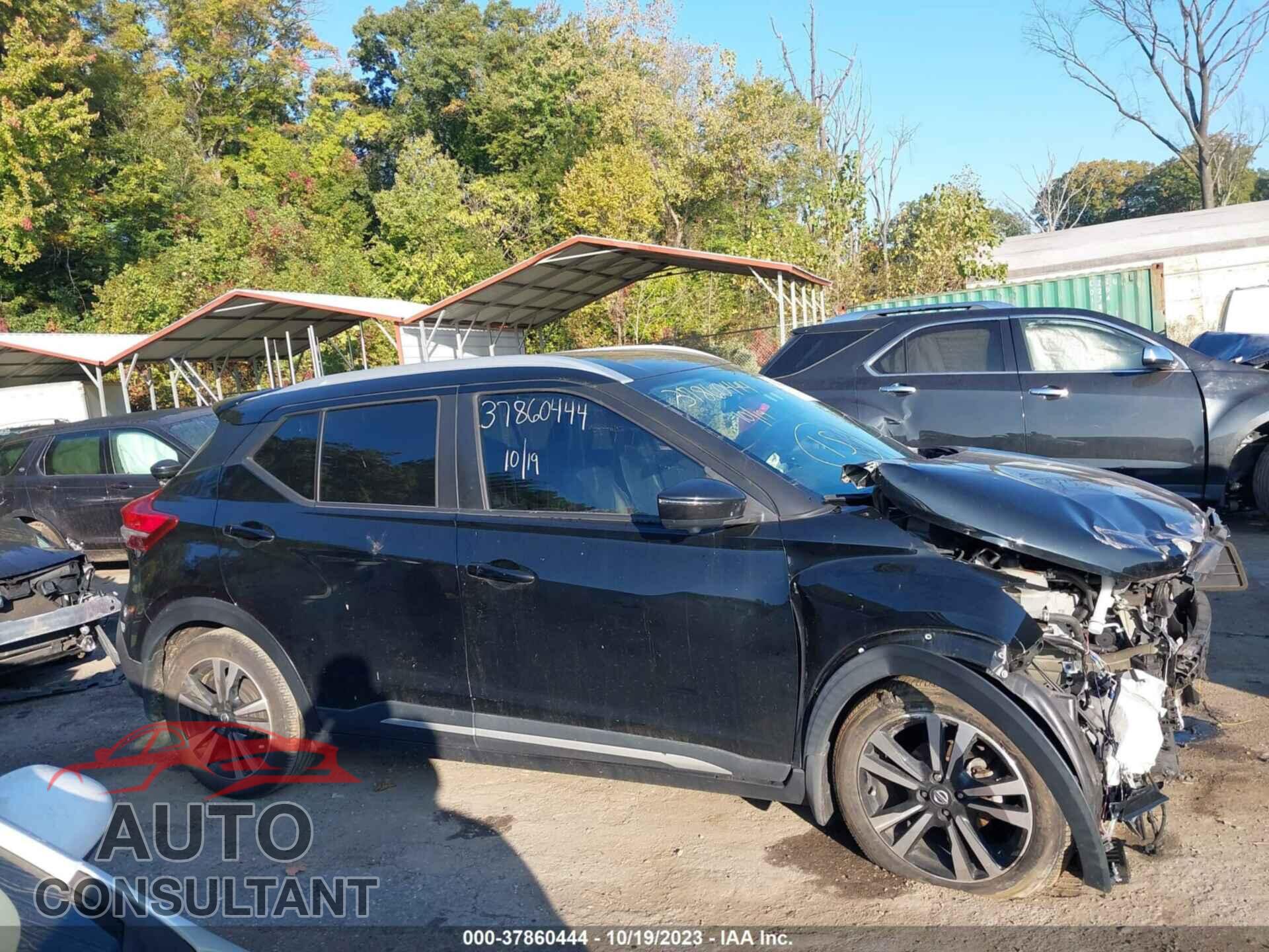 NISSAN KICKS 2019 - 3N1CP5CU3KL567882
