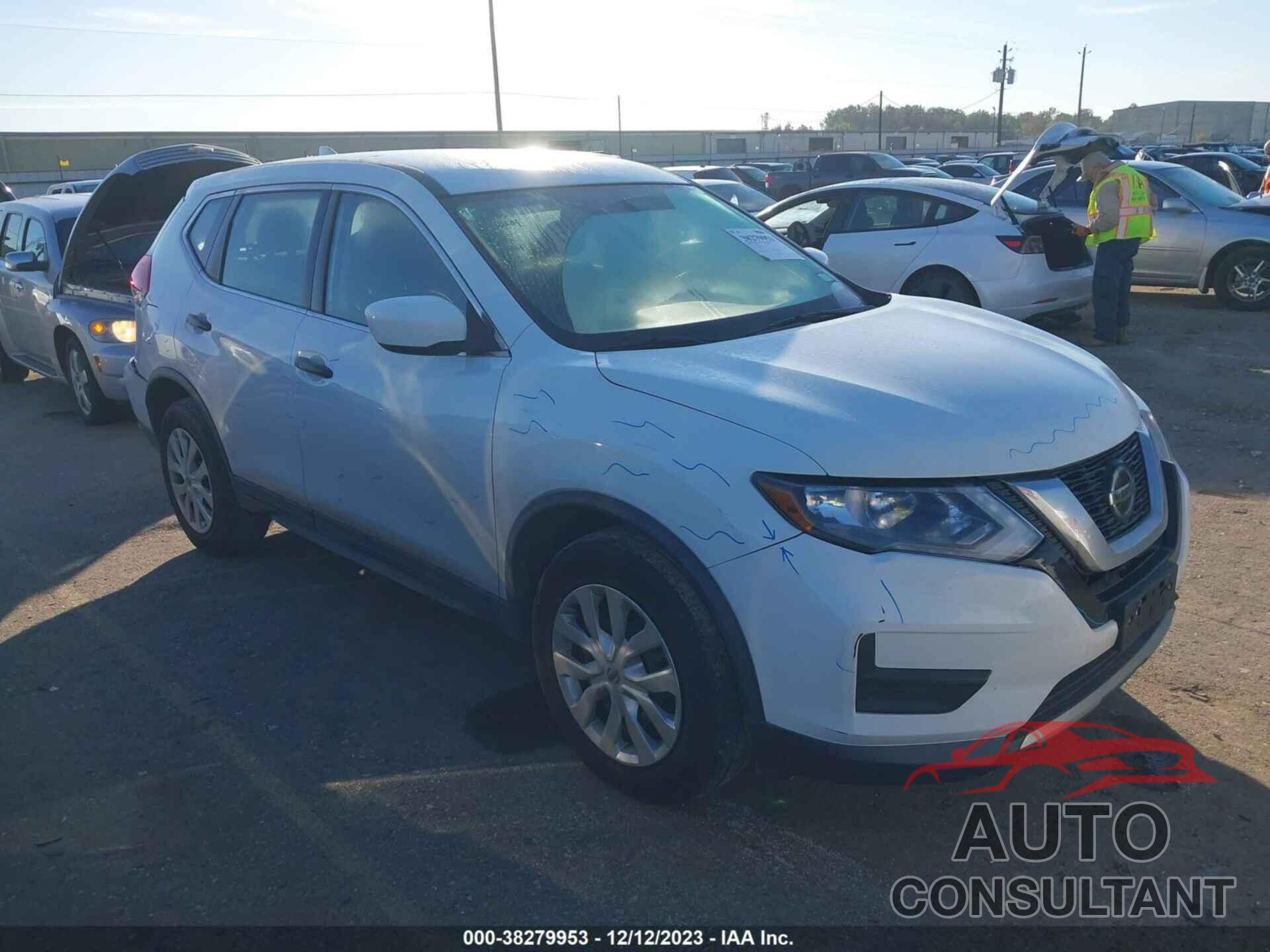 NISSAN ROGUE 2018 - KNMAT2MV9JP567796