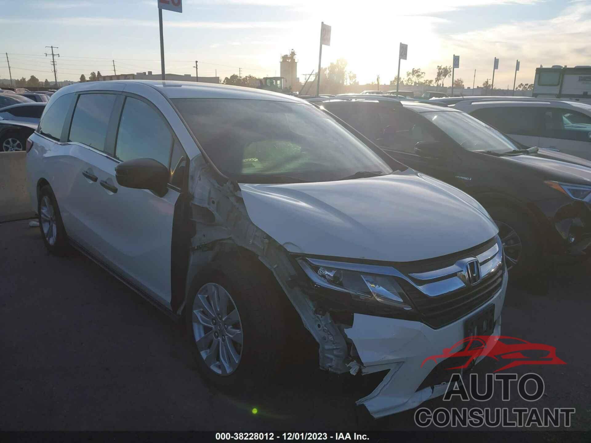 HONDA ODYSSEY 2018 - 5FNRL6H26JB026449