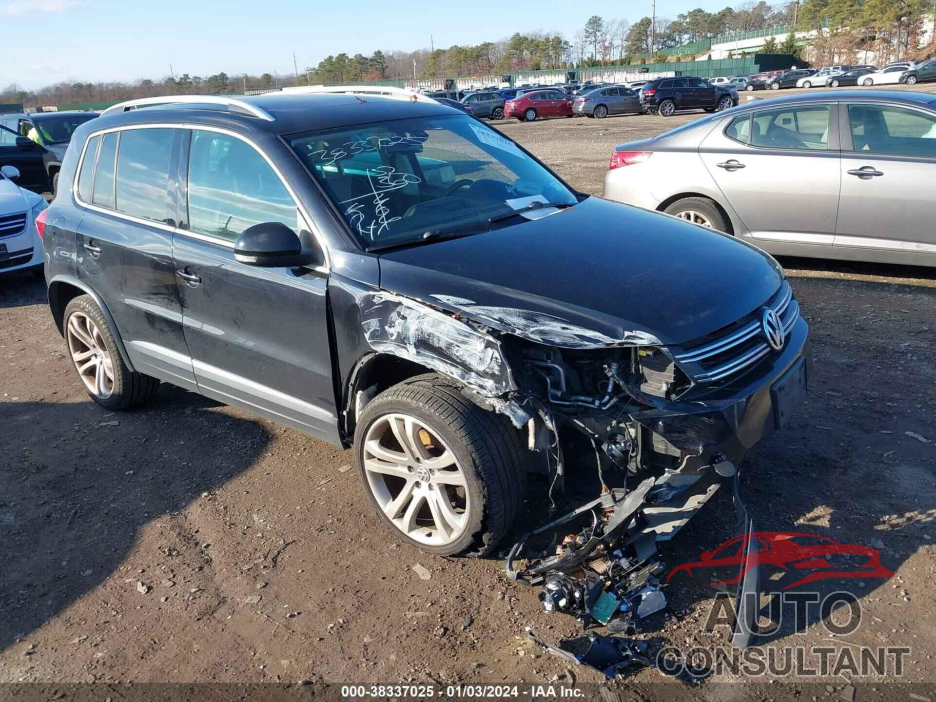 VOLKSWAGEN TIGUAN 2016 - WVGBV7AXXGW570914