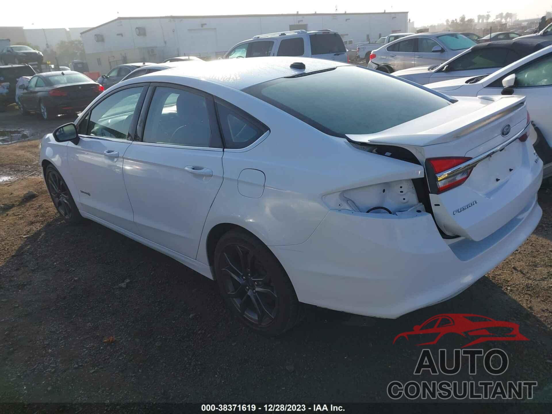 FORD FUSION HYBRID 2018 - 3FA6P0LU0JR225904