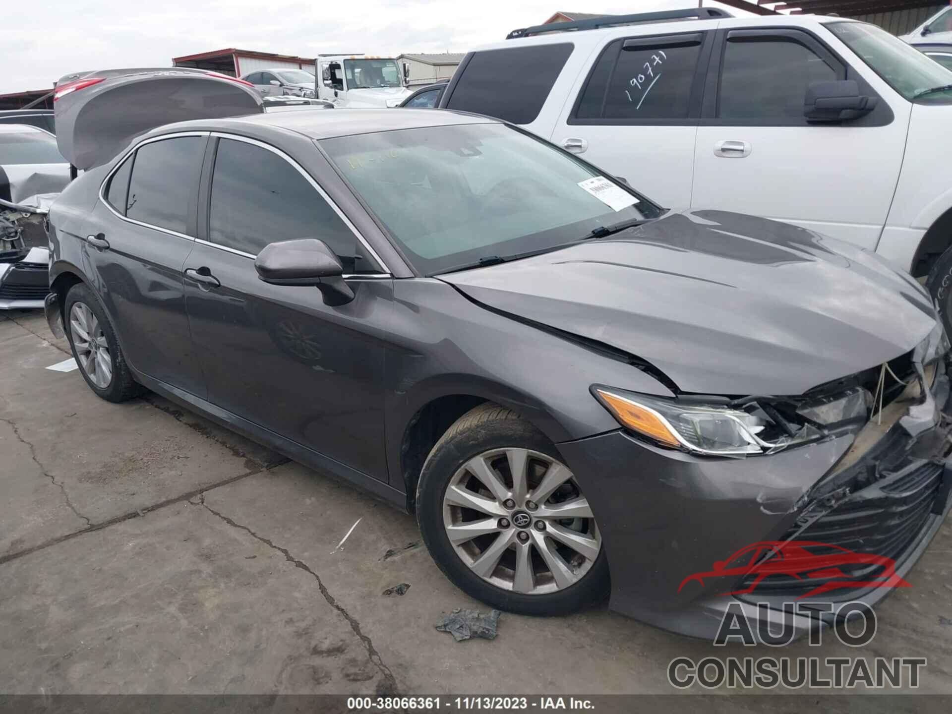 TOYOTA CAMRY 2018 - 4T1B11HK5JU143713