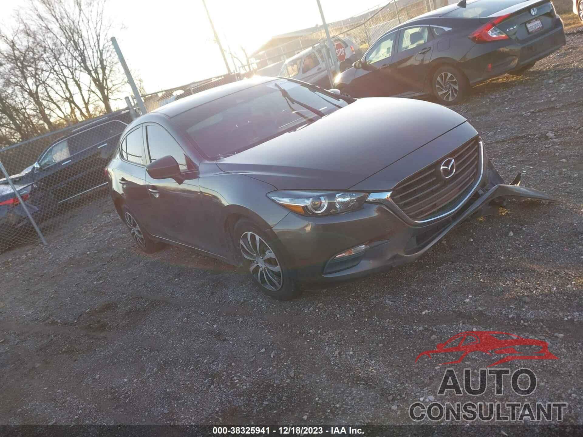 MAZDA MAZDA3 2018 - 3MZBN1U74JM182076