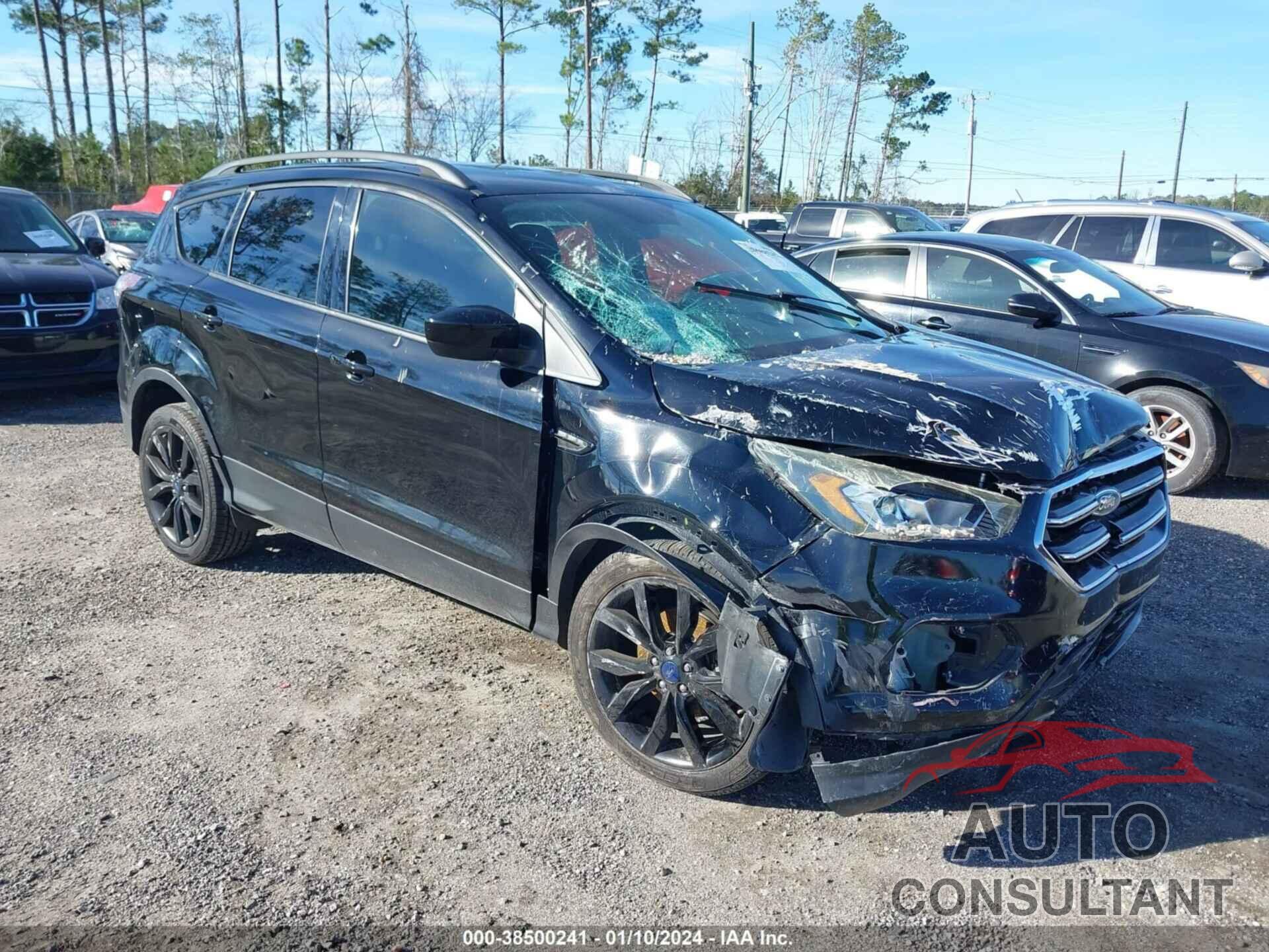 FORD ESCAPE 2017 - 1FMCU0GD3HUD04837