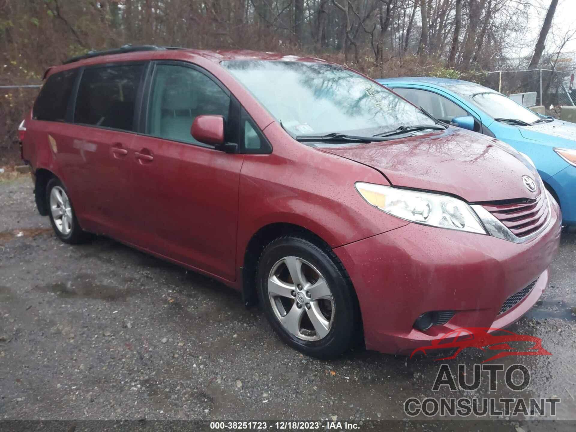 TOYOTA SIENNA 2016 - 5TDKK3DC7GS699627