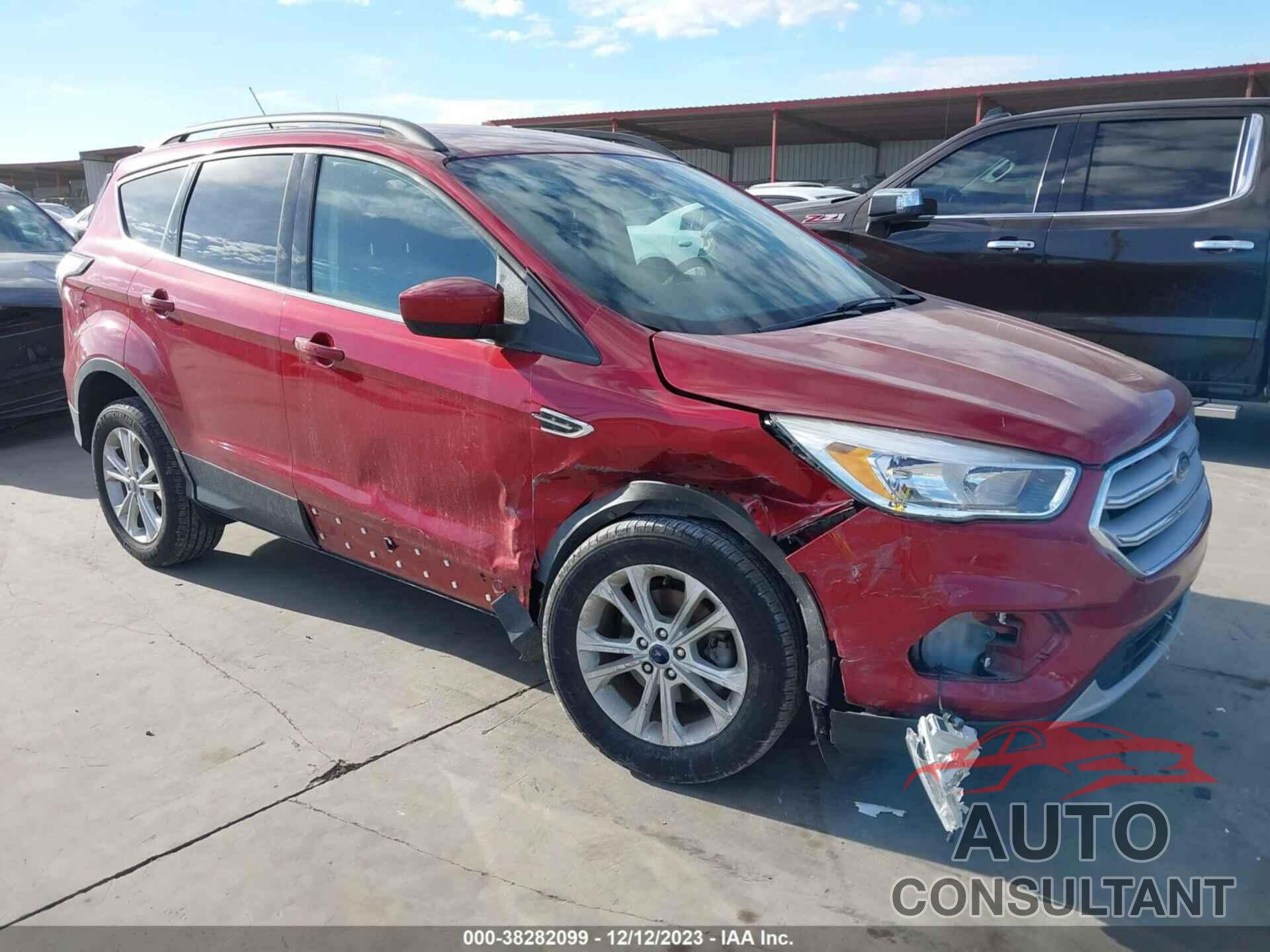 FORD ESCAPE 2018 - 1FMCU0GD2JUC31756