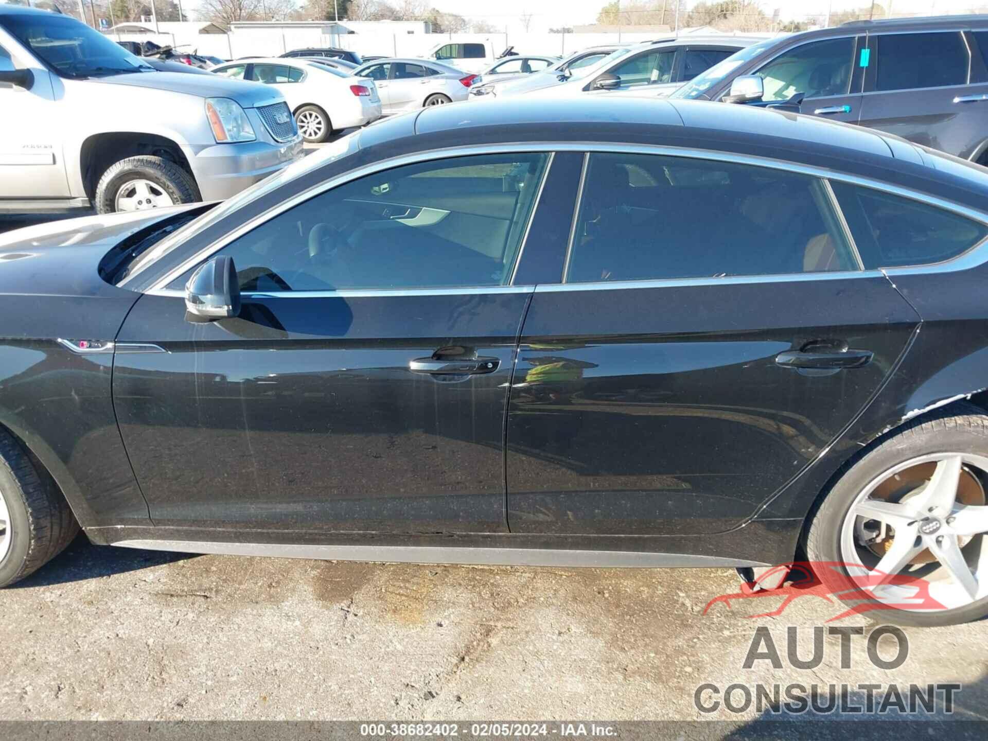 AUDI A5 2019 - WAUDNCF51KA026138